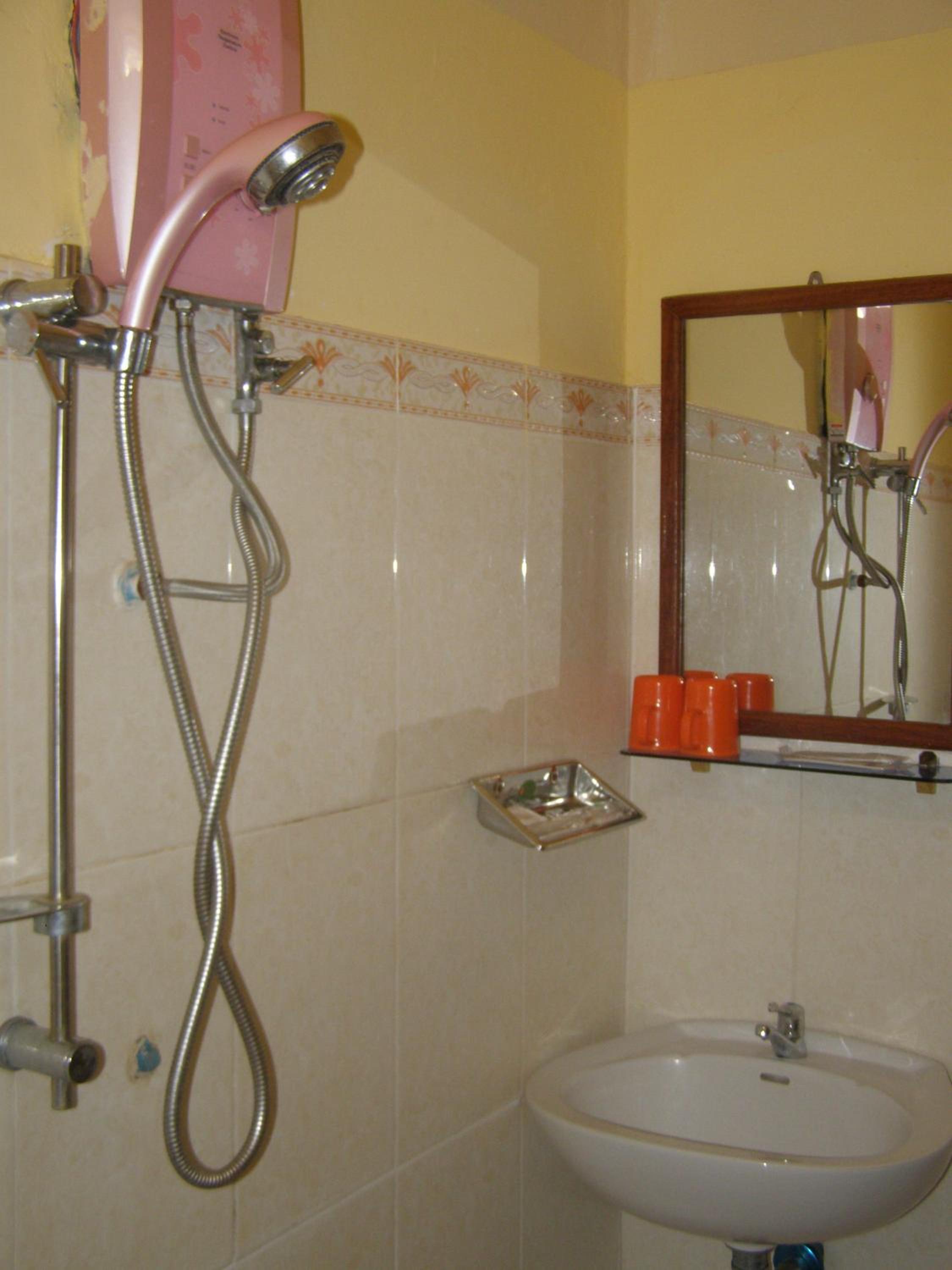 Double Room - Photo 6