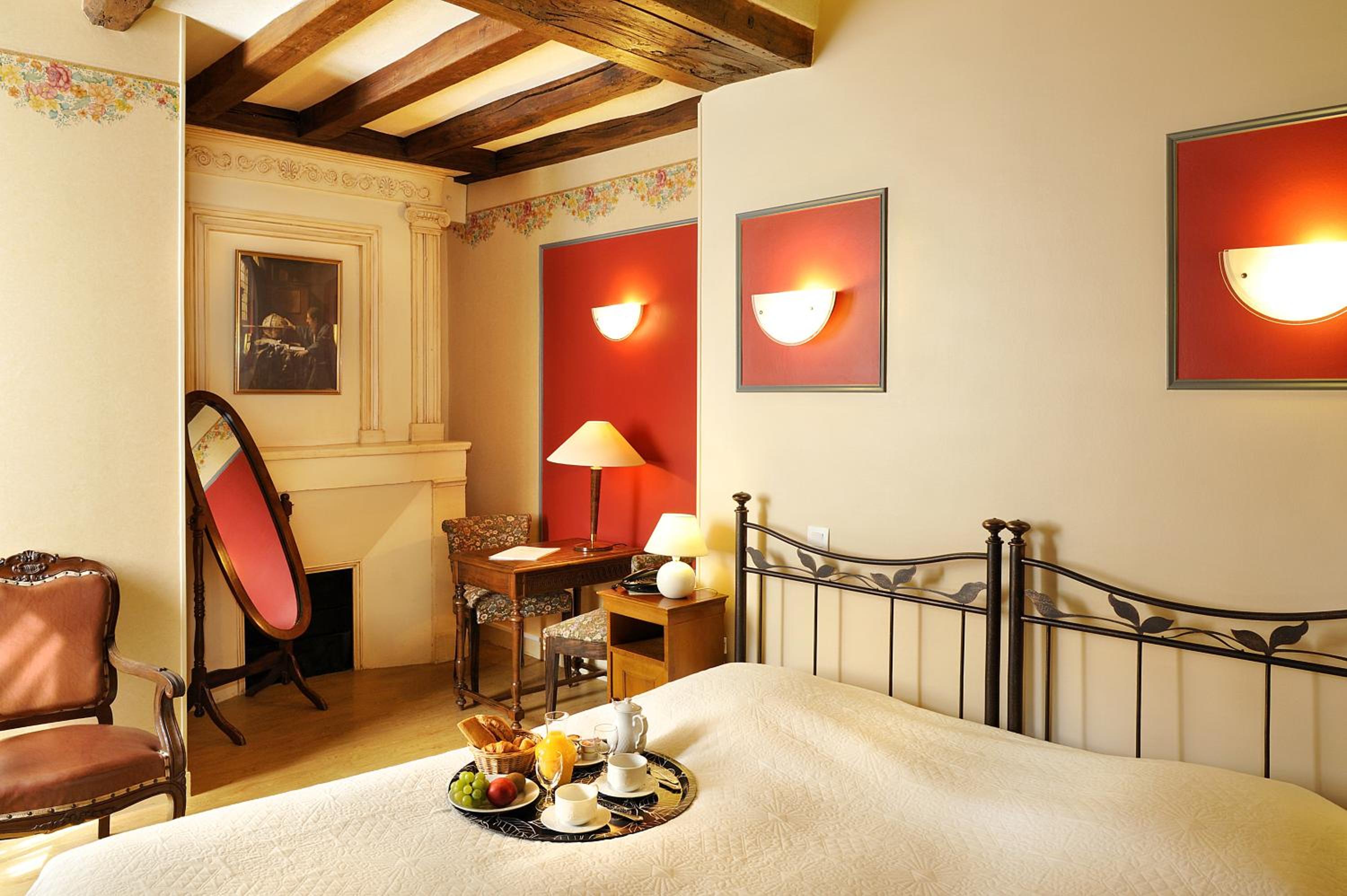 Double Room - Photo 2