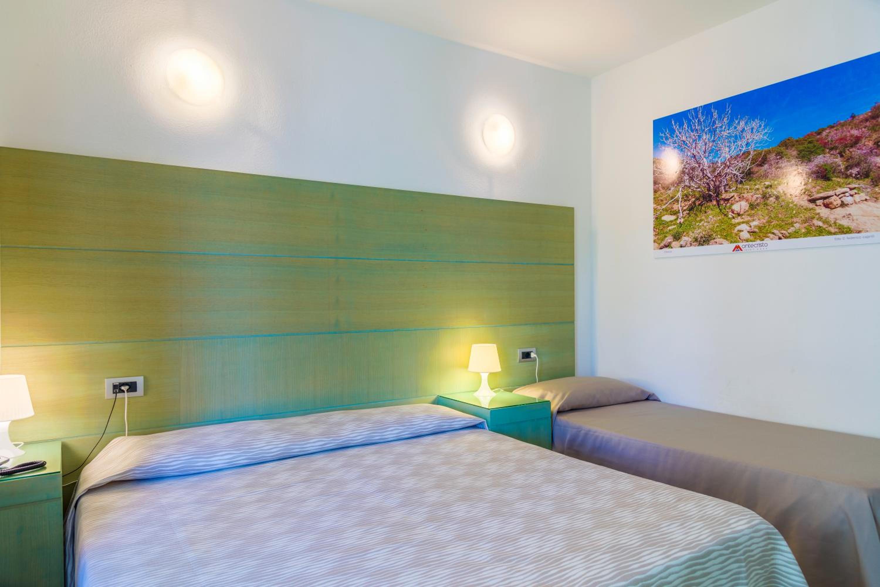 Double or Twin Room with Balcony photo 3
