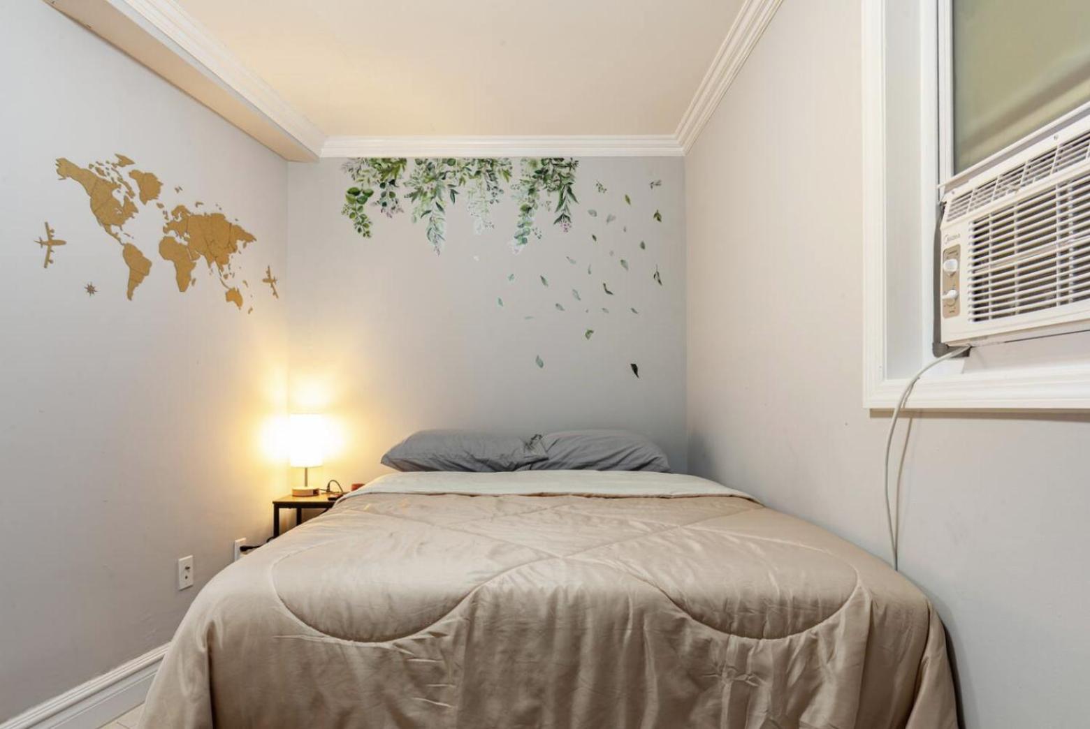 Double Room with Shared Bathroom photo 1