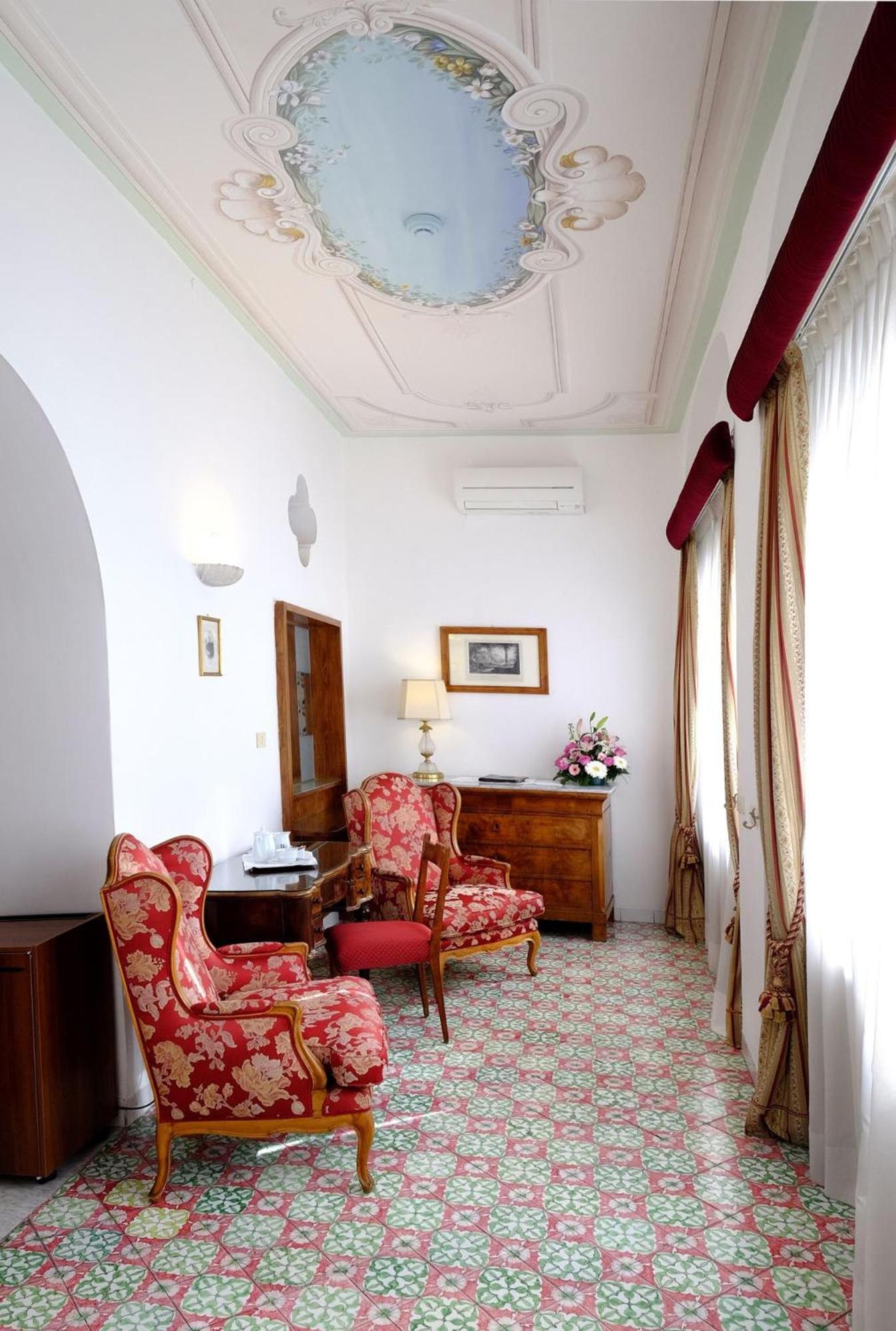 Junior Suite - Photo 1