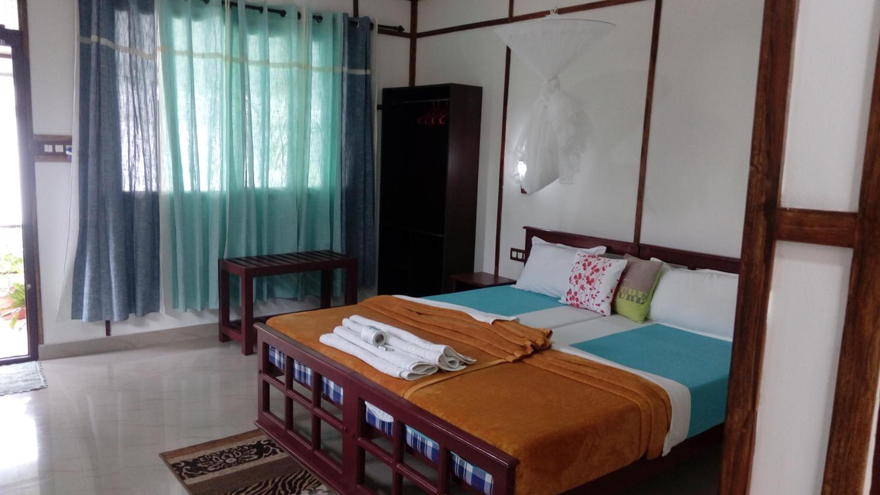 Deluxe Double Room with Balcony - Photo 1
