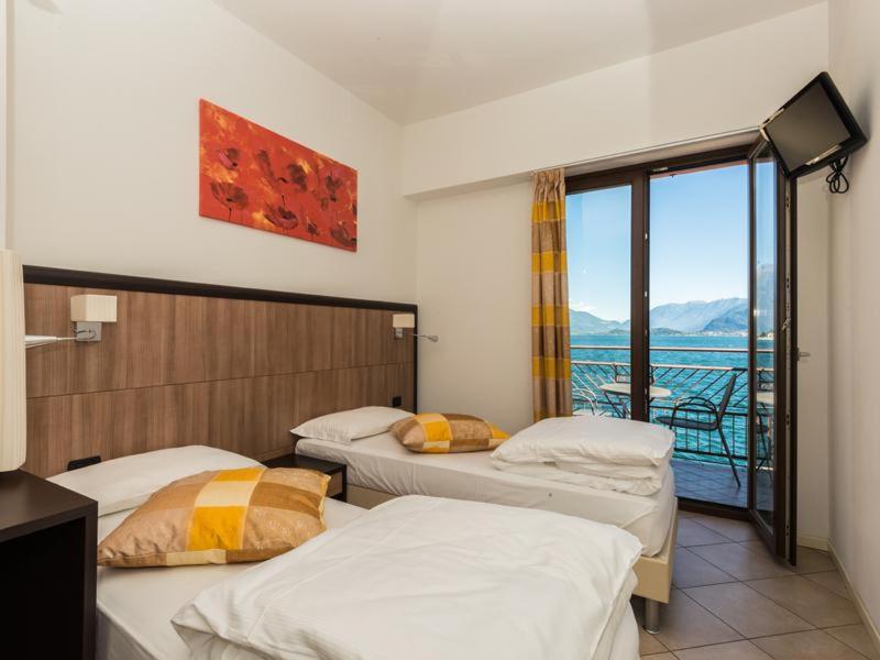Double Room with Lake View photo 1