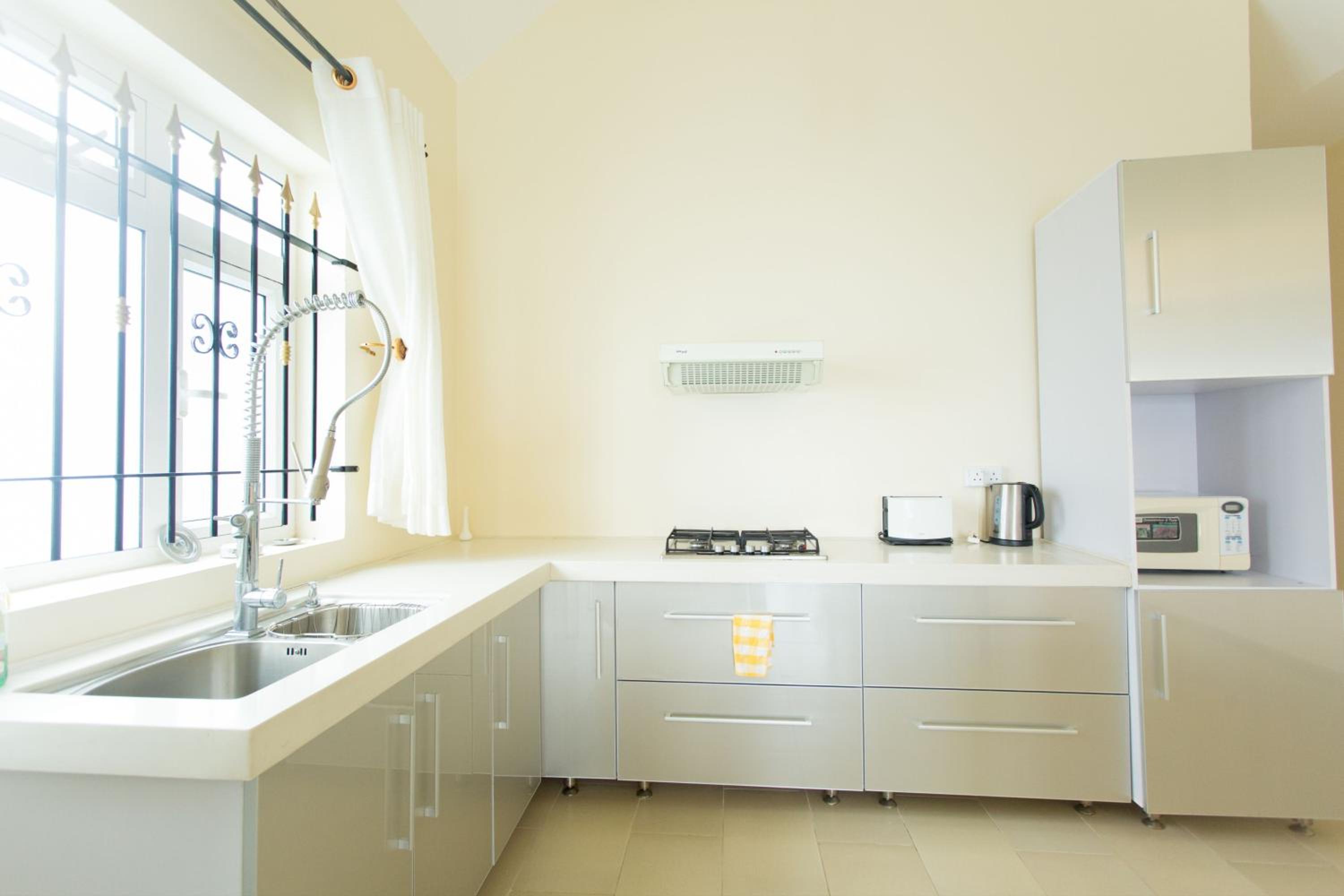 One-Bedroom Apartment - Photo 5