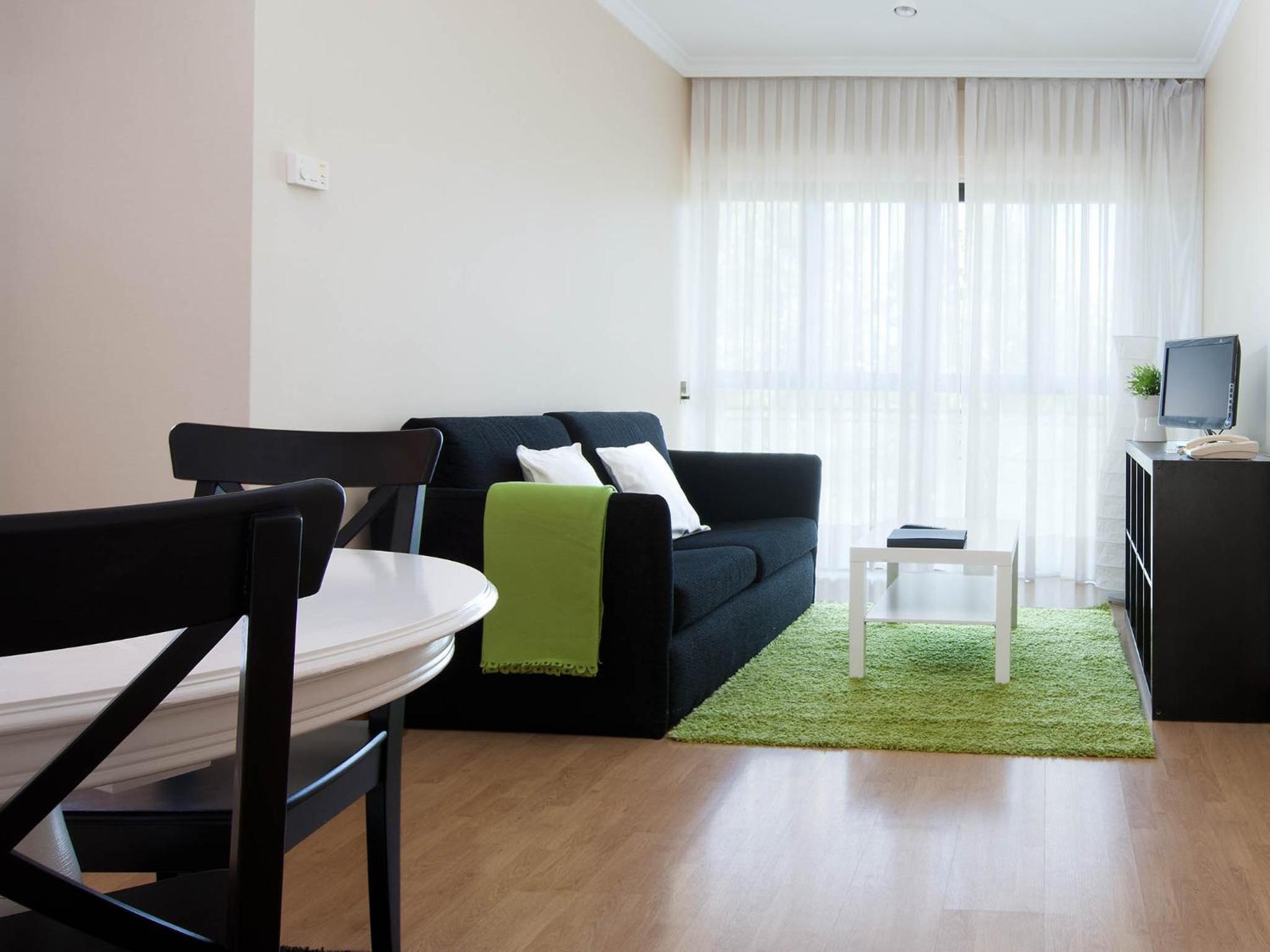 One-Bedroom Apartment (1 - 2 Adults) - Photo 1
