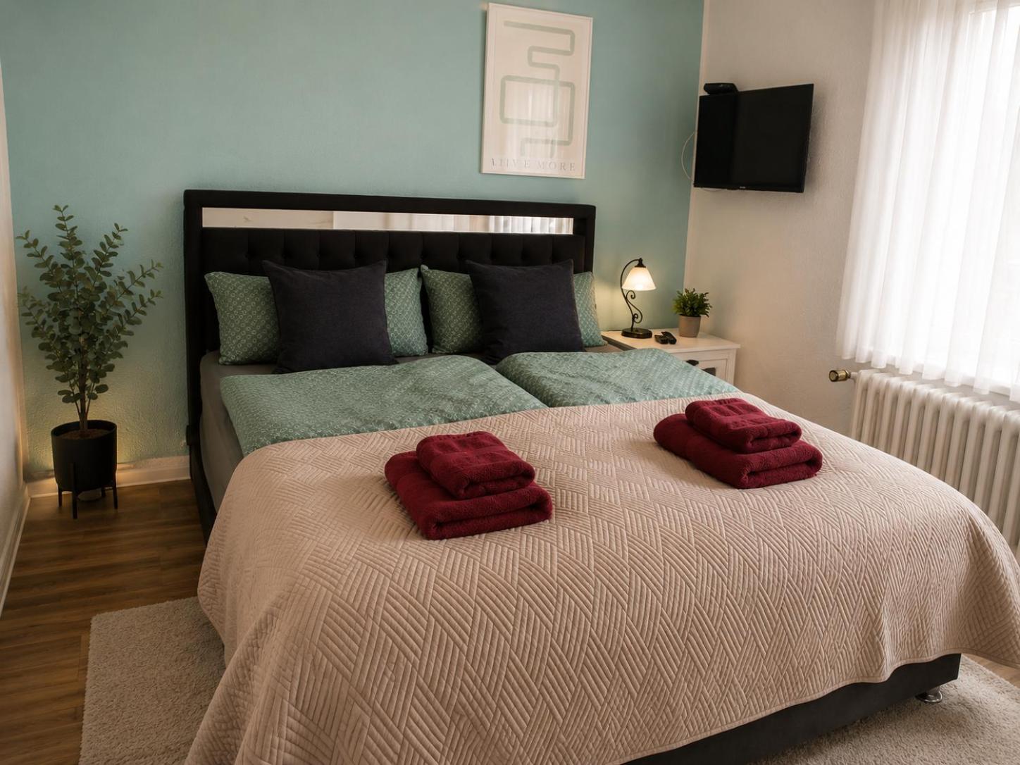 Single Room with Shared Bathroom