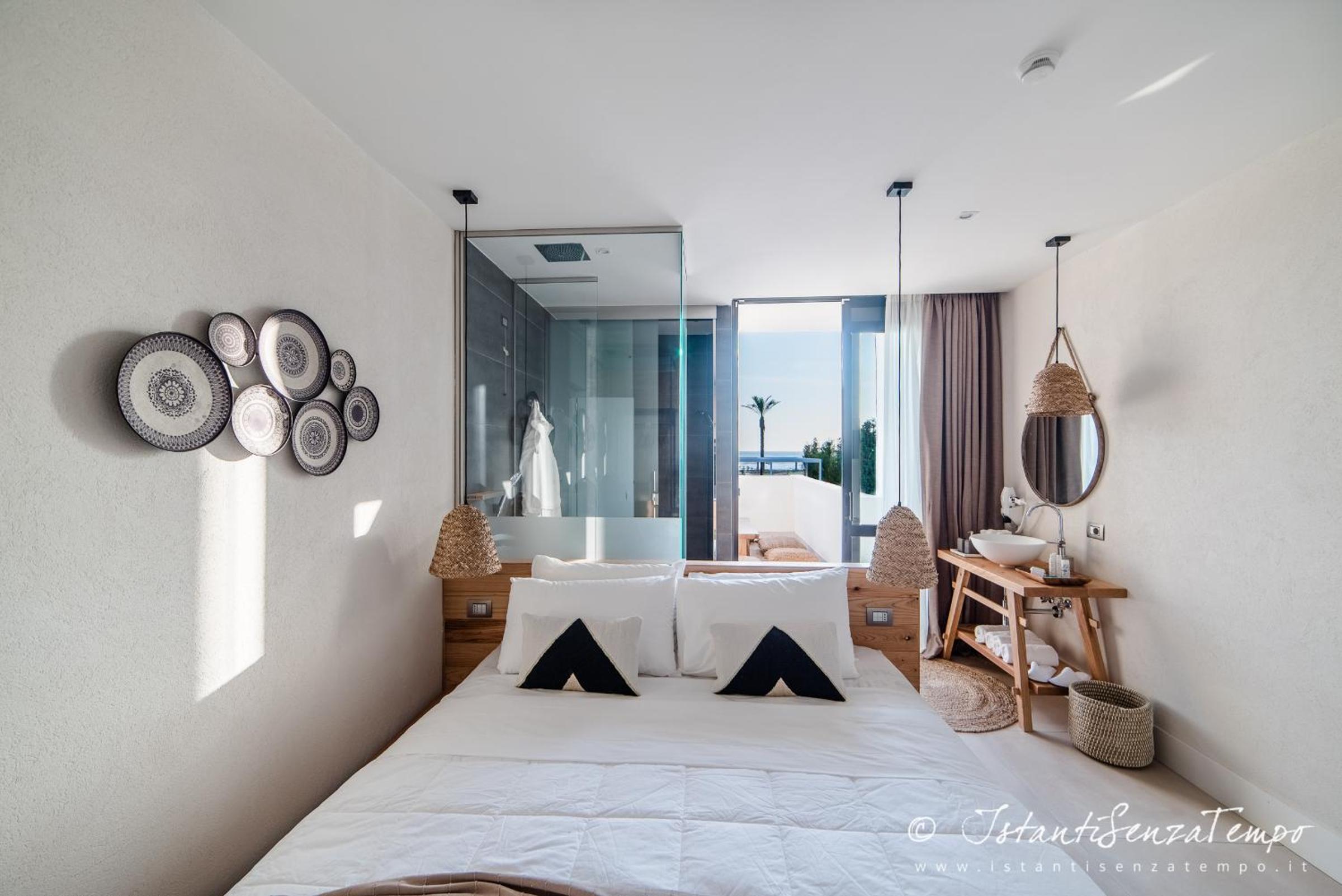 Deluxe Room with Sea View