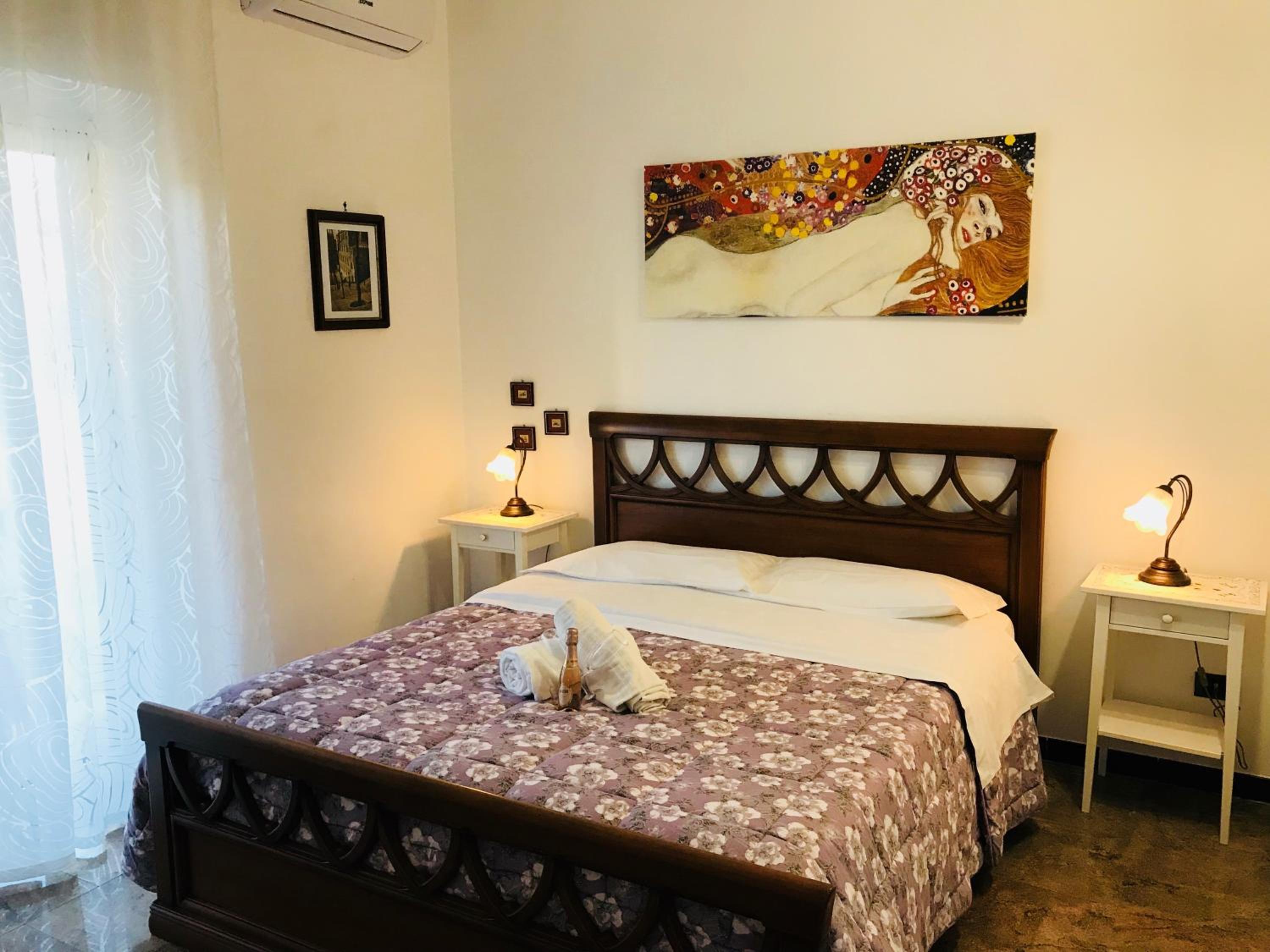 Double Room - Photo 8
