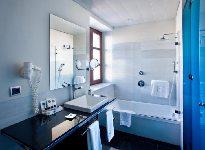 Superior Twin Room - Photo 2