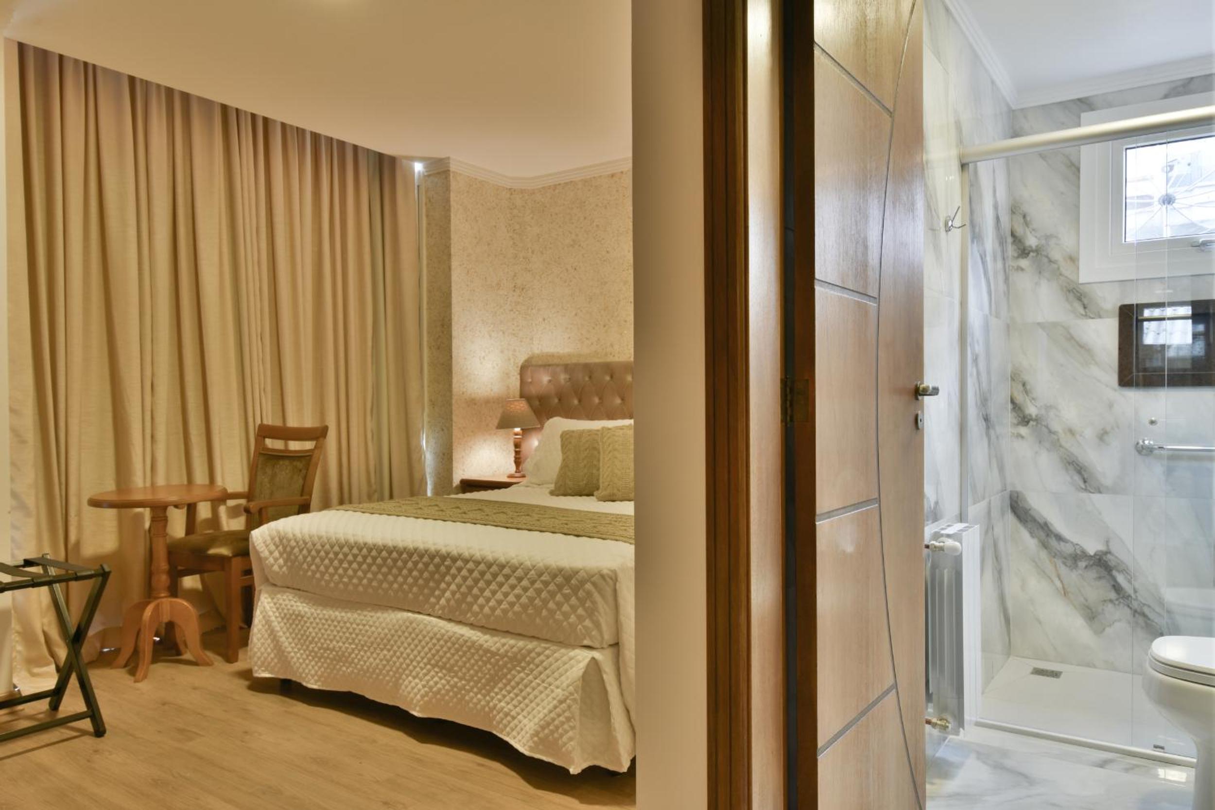 Superior Queen Room photo 3
