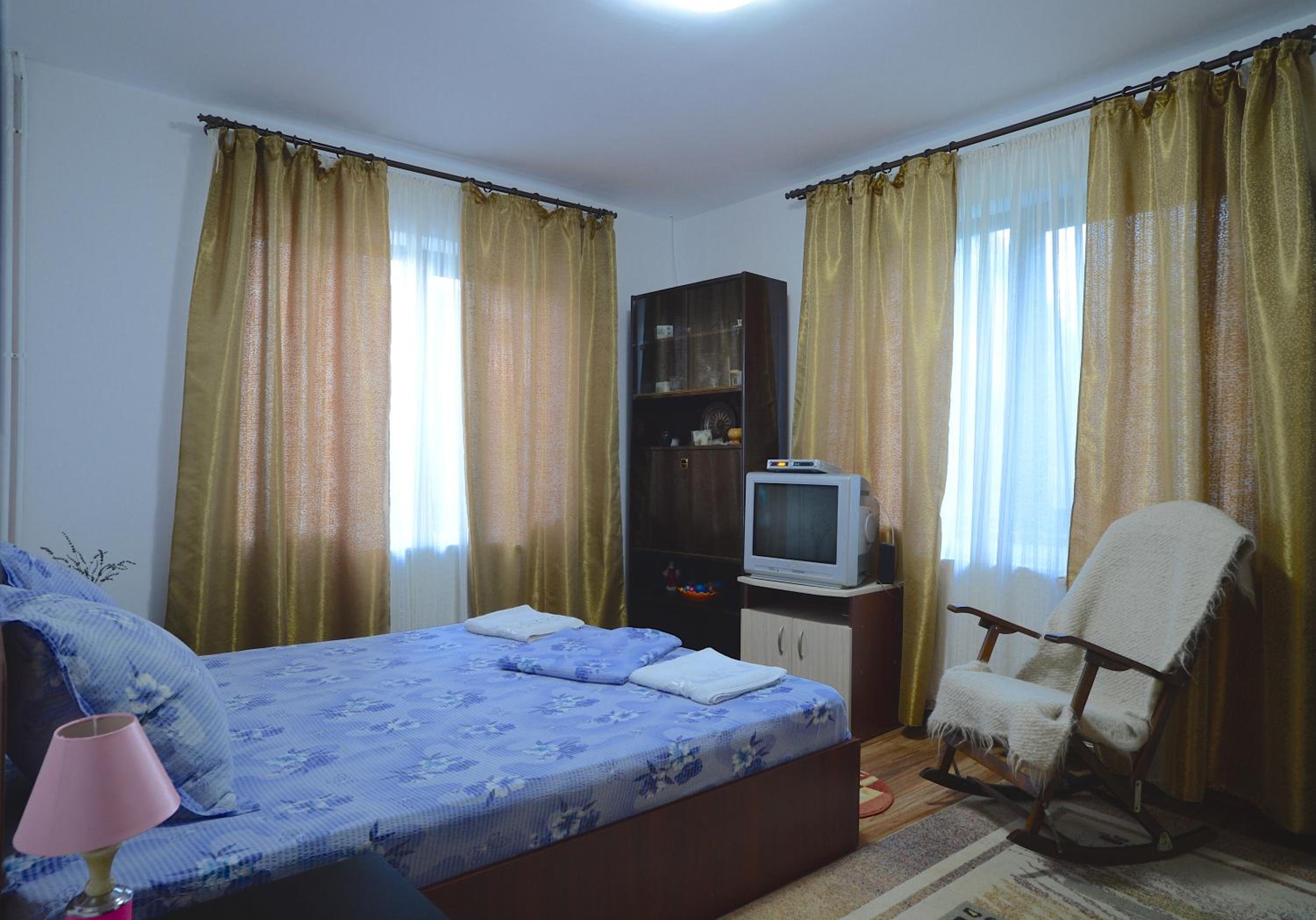 Double Room with Private External Bathroom photo 2