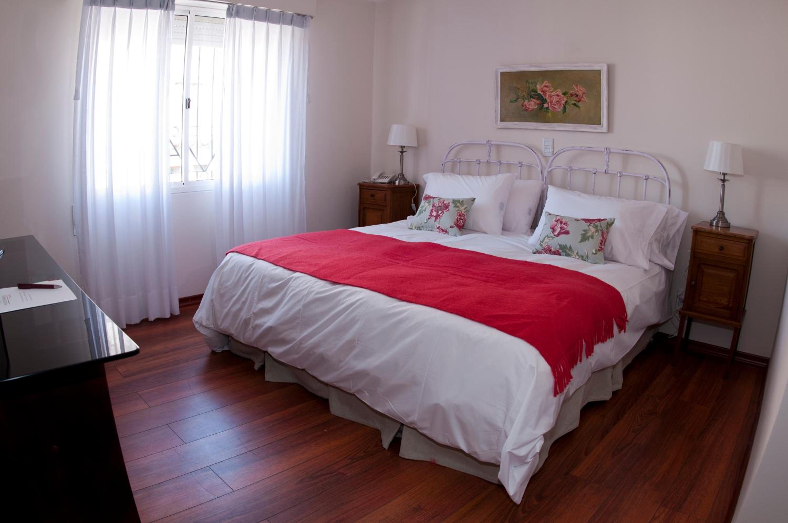 Standard Double or Twin Room photo 1