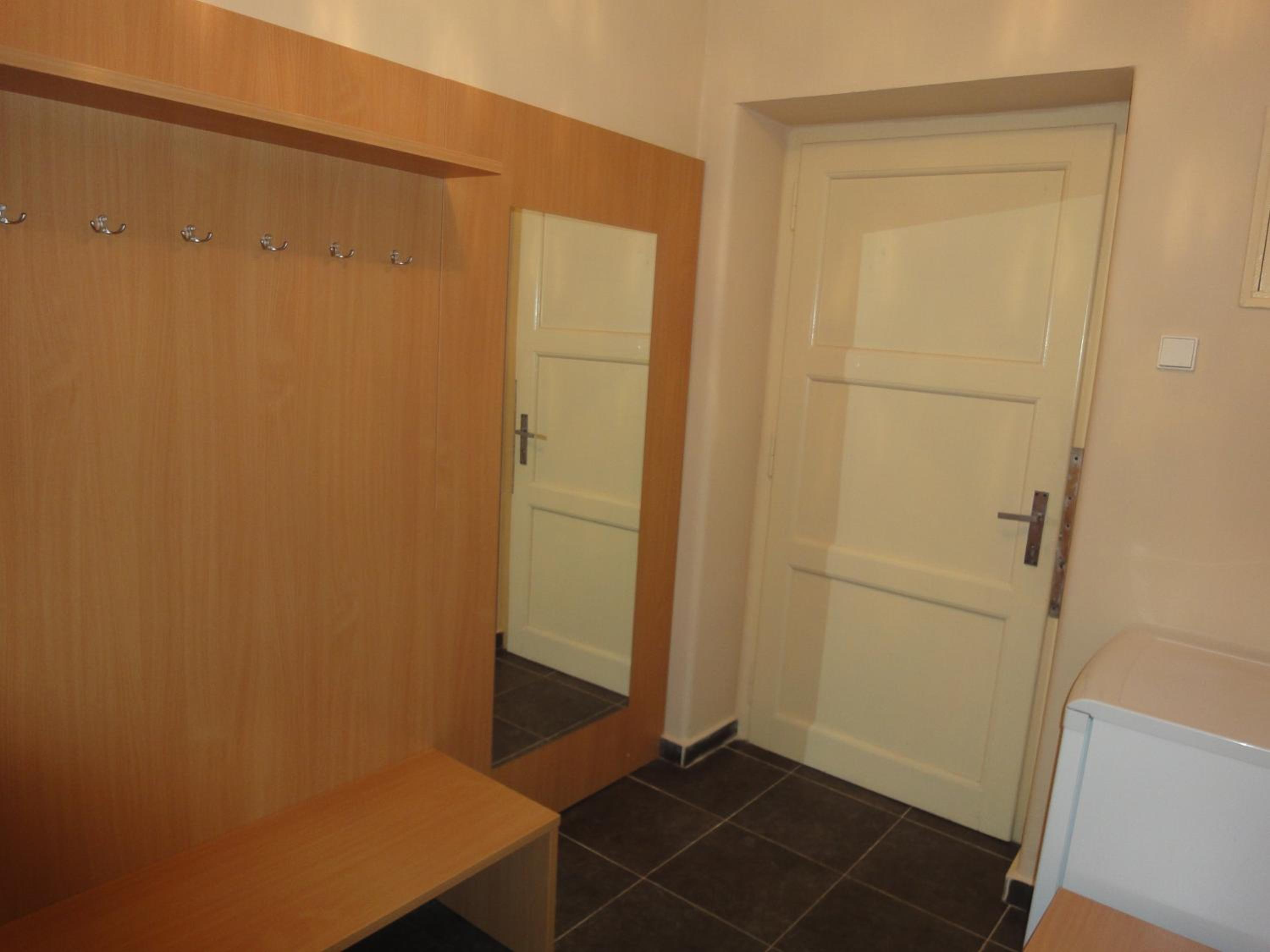 Triple Room with Private Bathroom - Photo 7