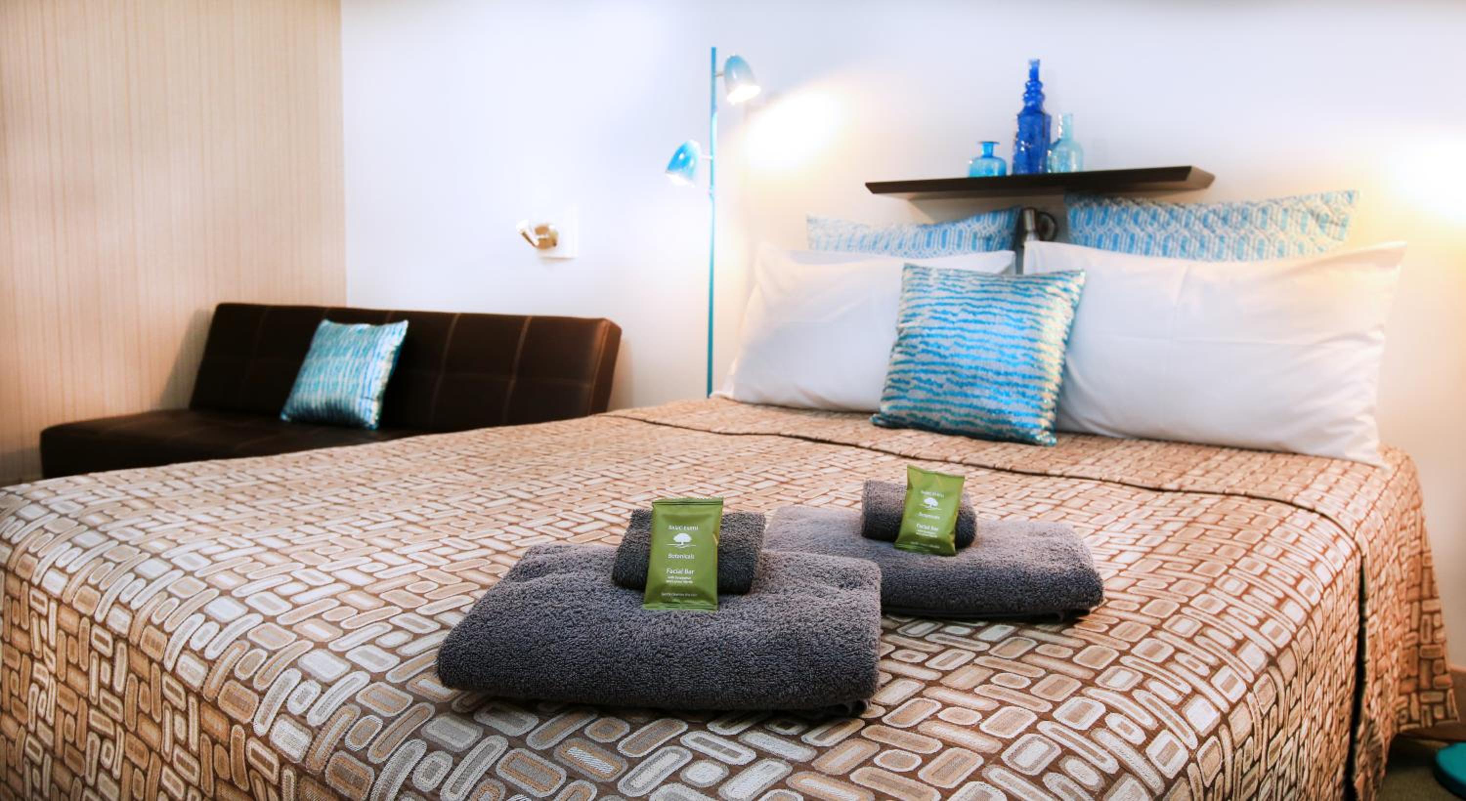 Deluxe Family Room photo 1