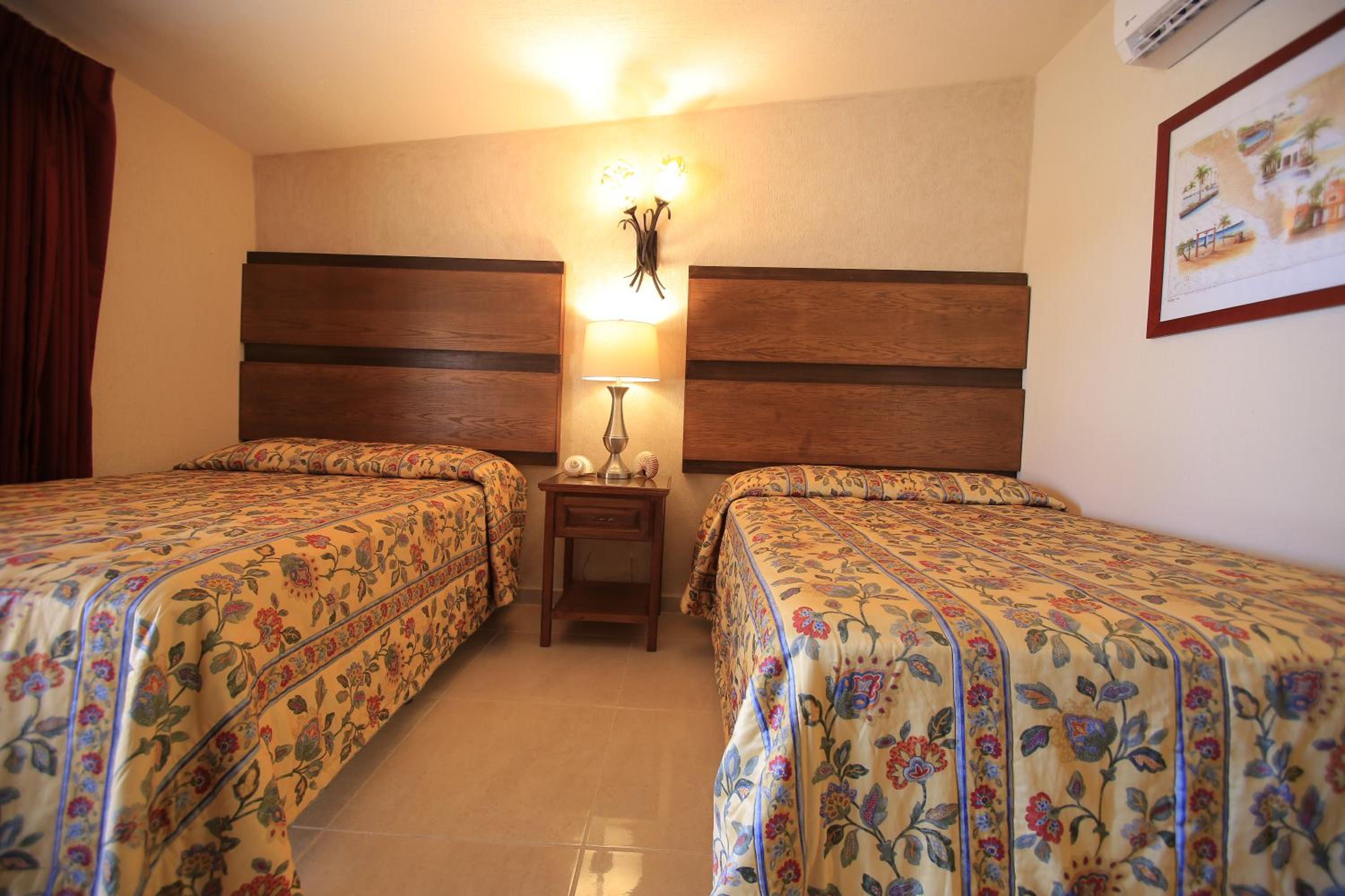 Double Room - Pool Side - Photo 5