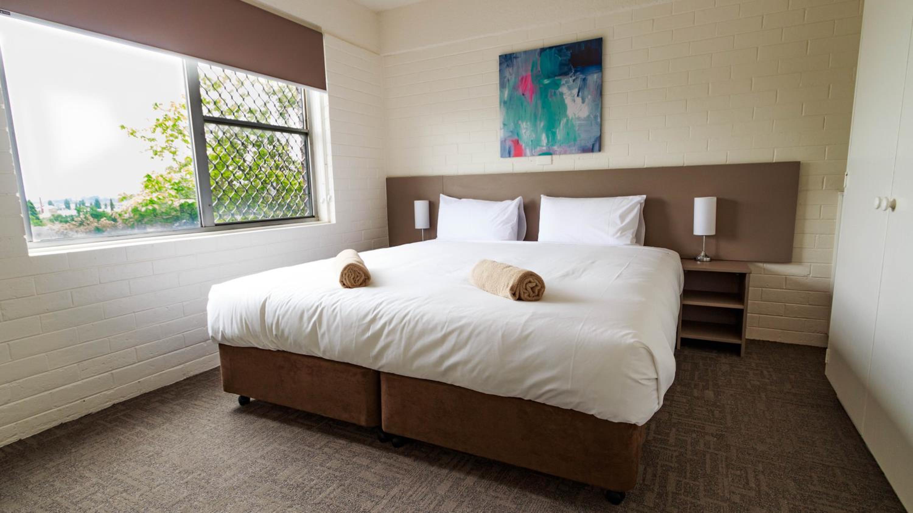 Three-Bedroom Apartment - Photo 11