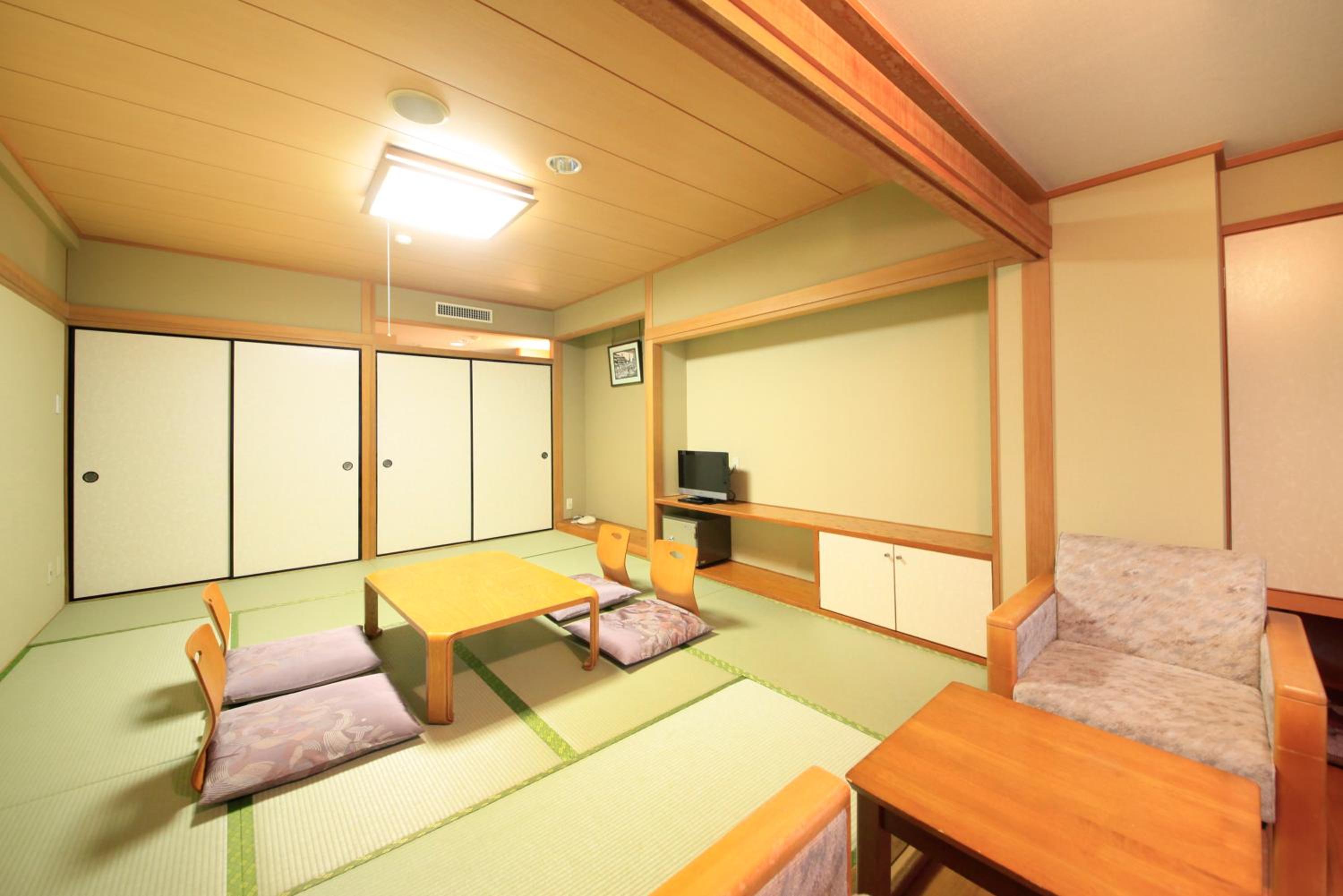 Japanese-Style Room With Mt.Fuji View photo 3