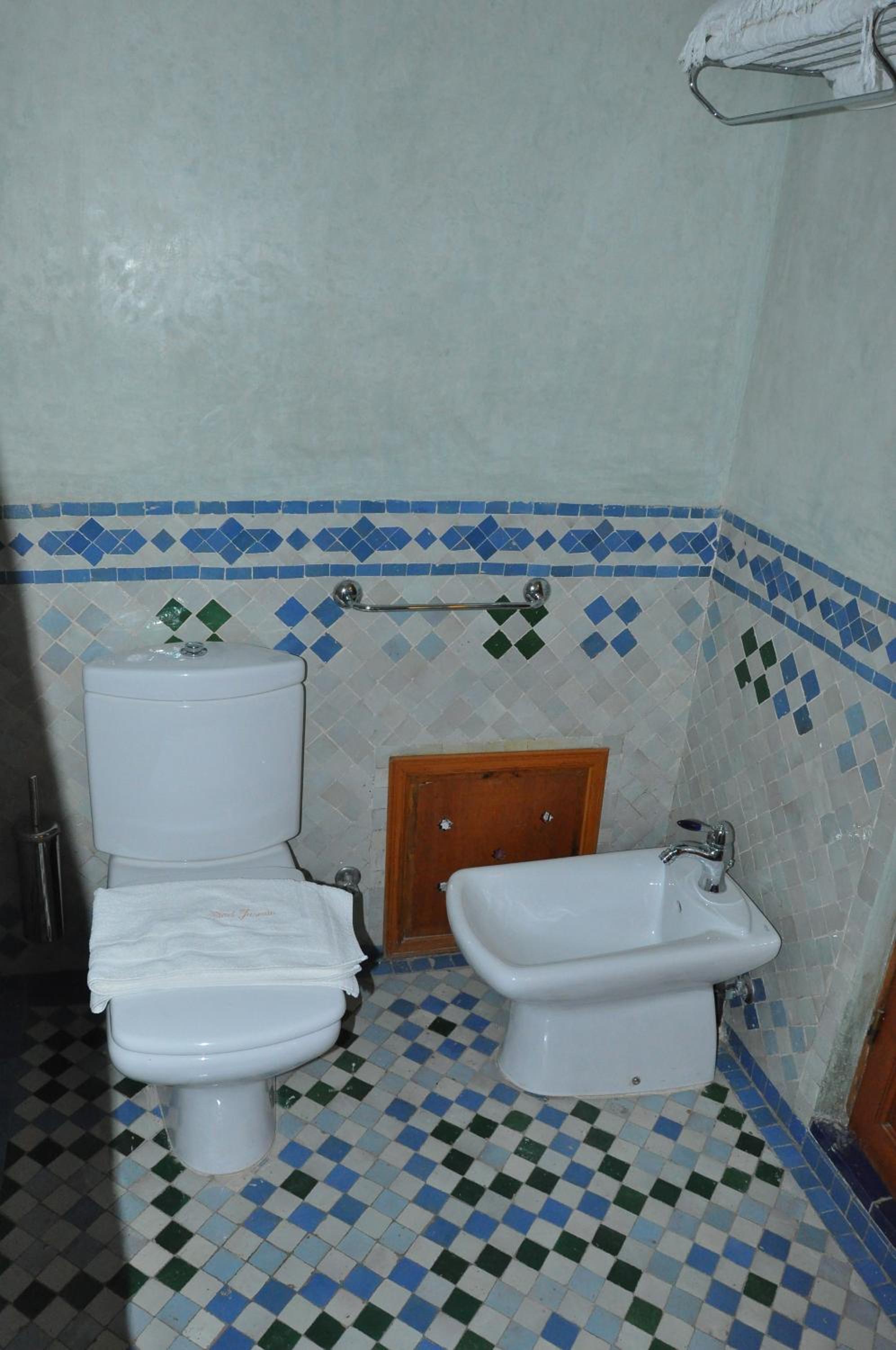 Triple Room with Private Bathroom - Photo 3