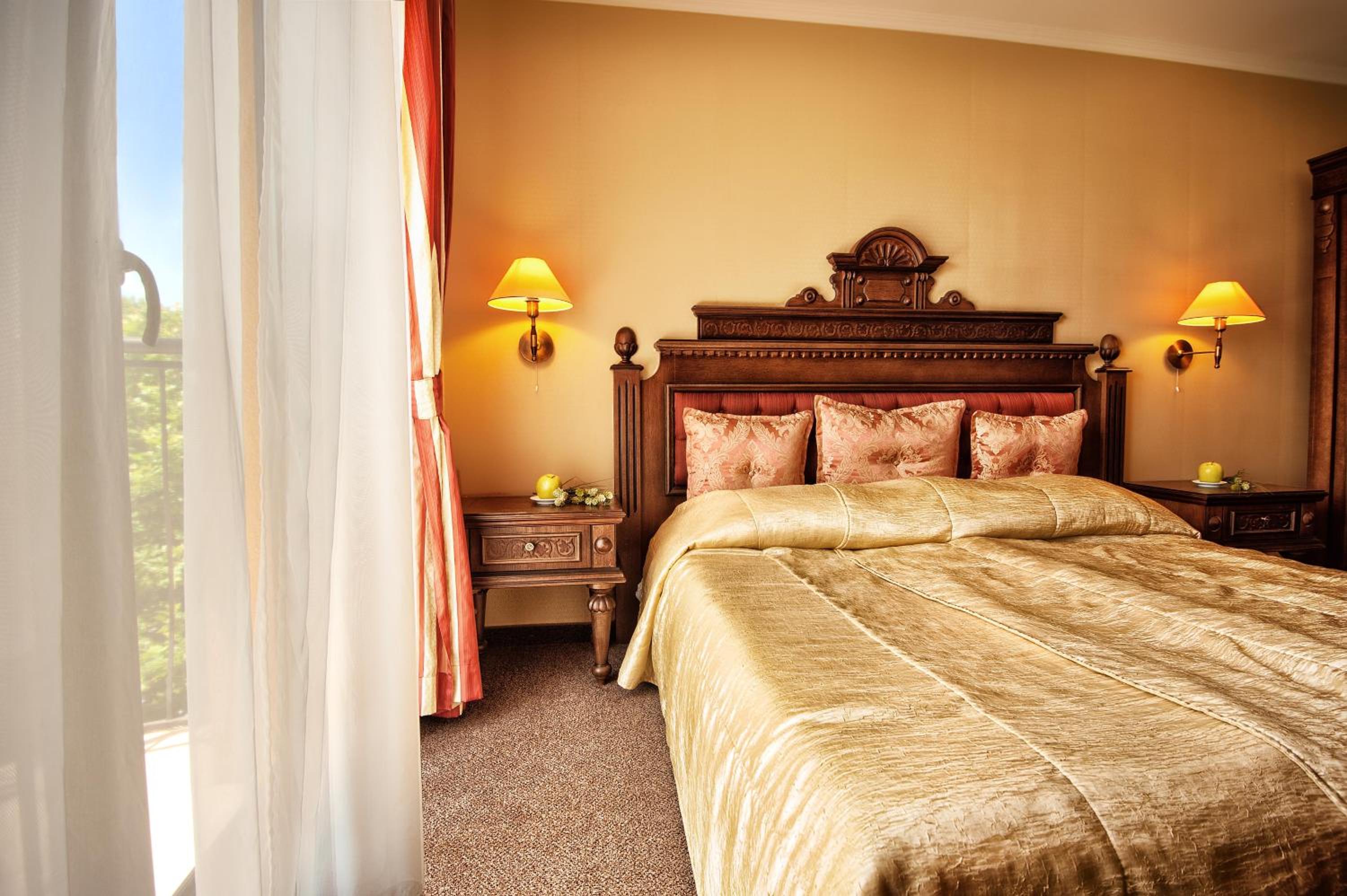 Deluxe Double Room with Balcony photo 1