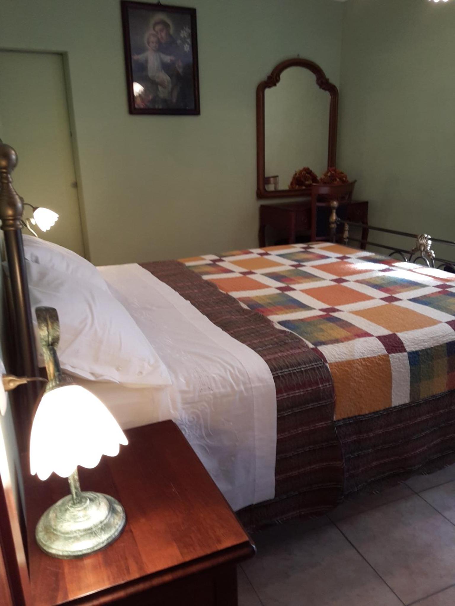 Double Room with Private External Bathroom - Photo 10