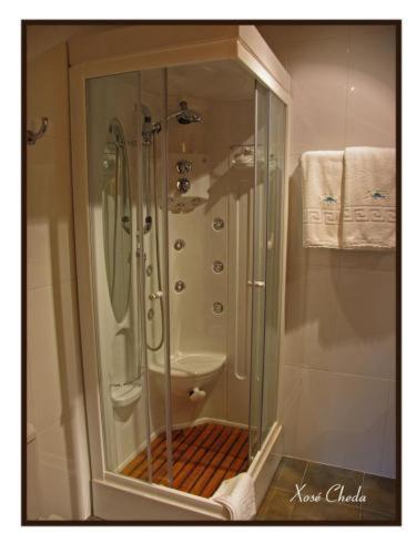 Double or Twin Room - Photo 15