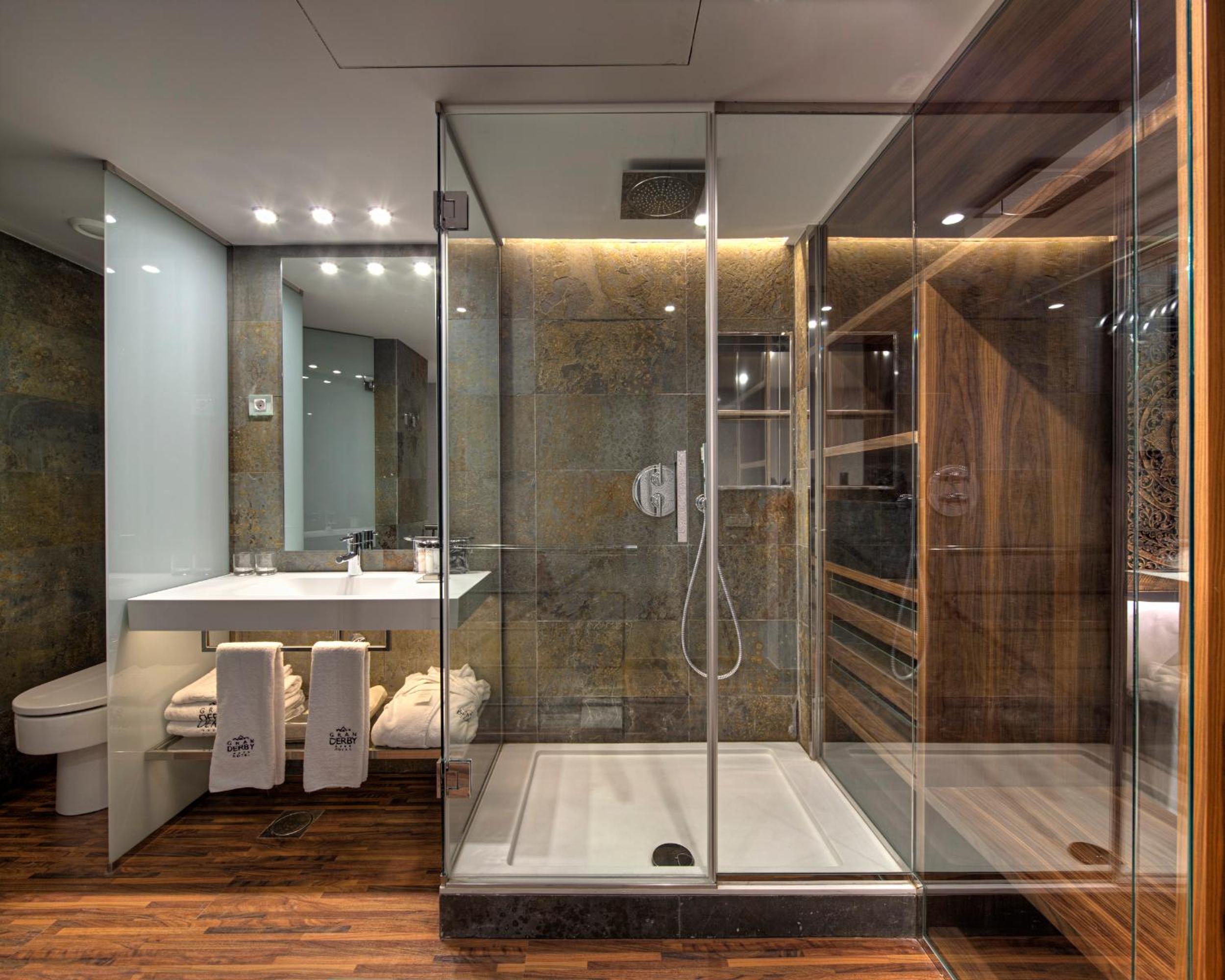 Standard Duplex Room (3 Adults) thumbnail 6