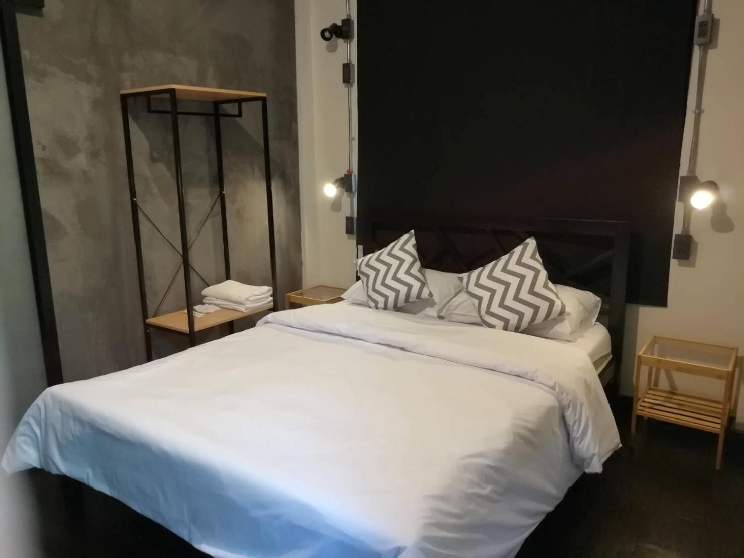 Double Room with Shared Bathroom photo 1