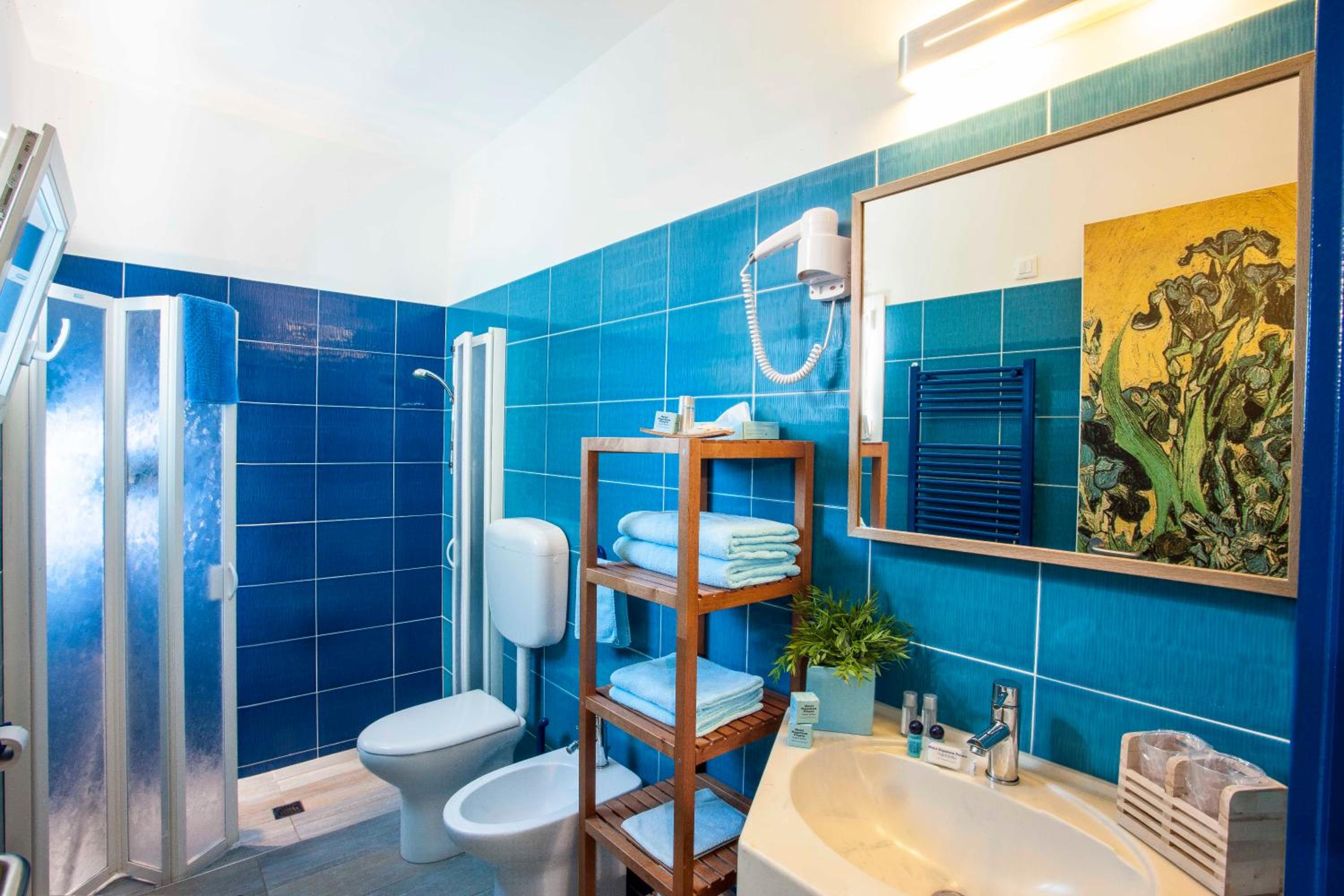 Double or Twin Room with Side Sea View photo 2