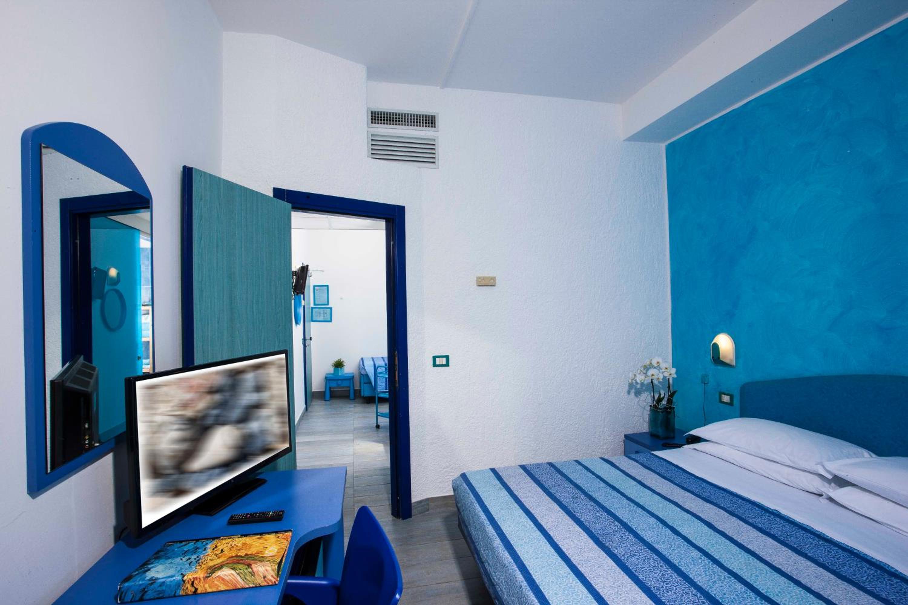 Quadruple Room with Sea View