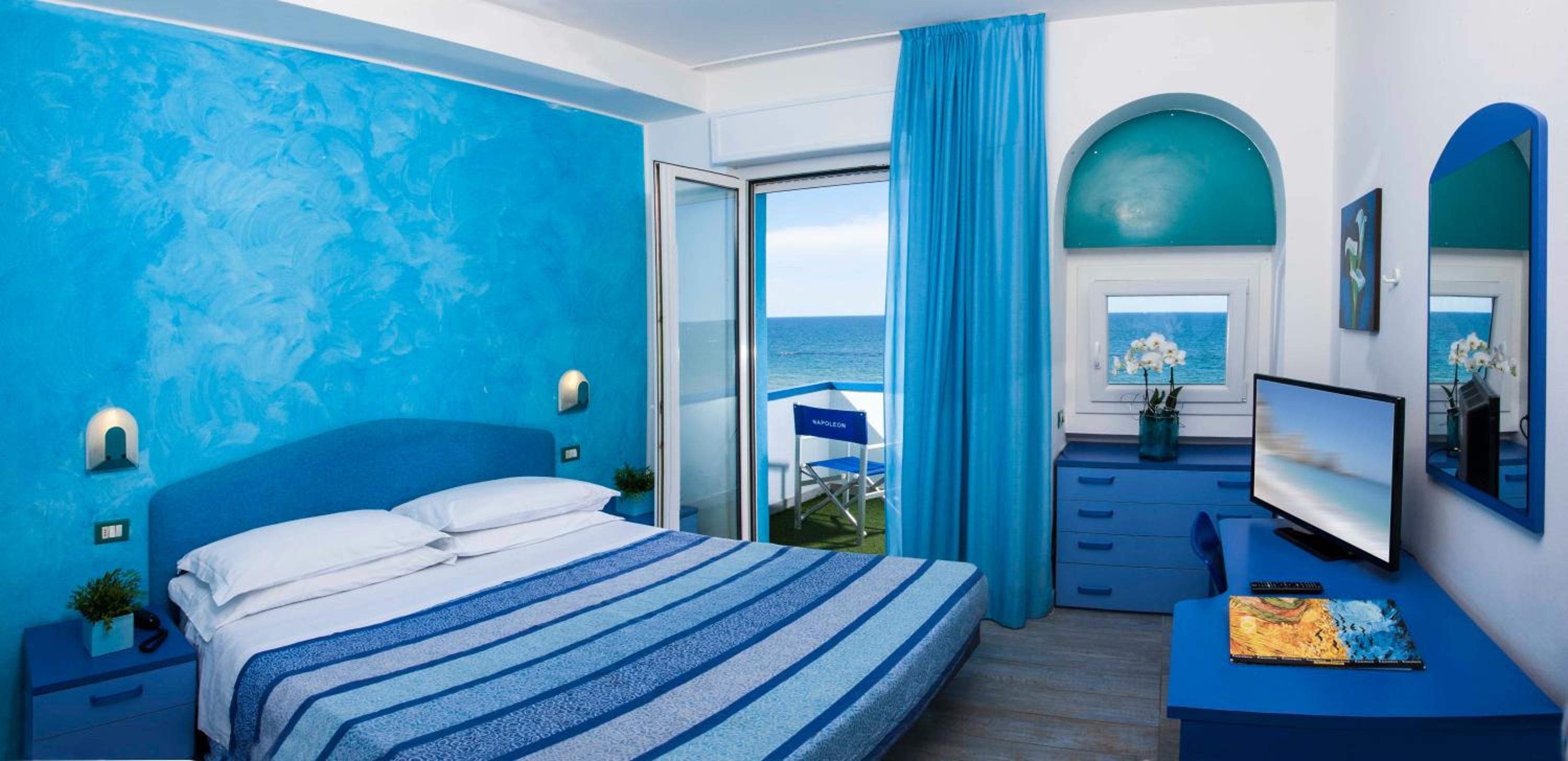 Double or Twin Room with Sea View