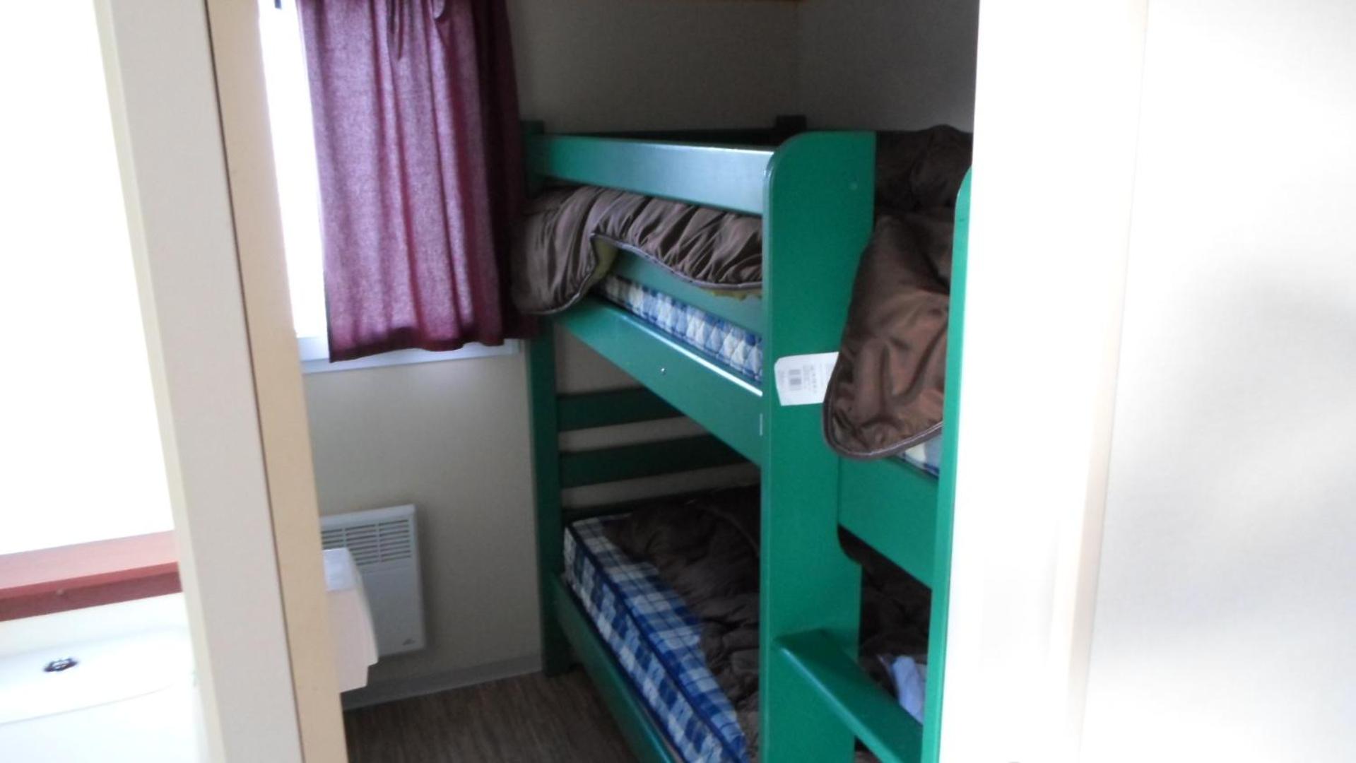 Mobile Home - Photo 2