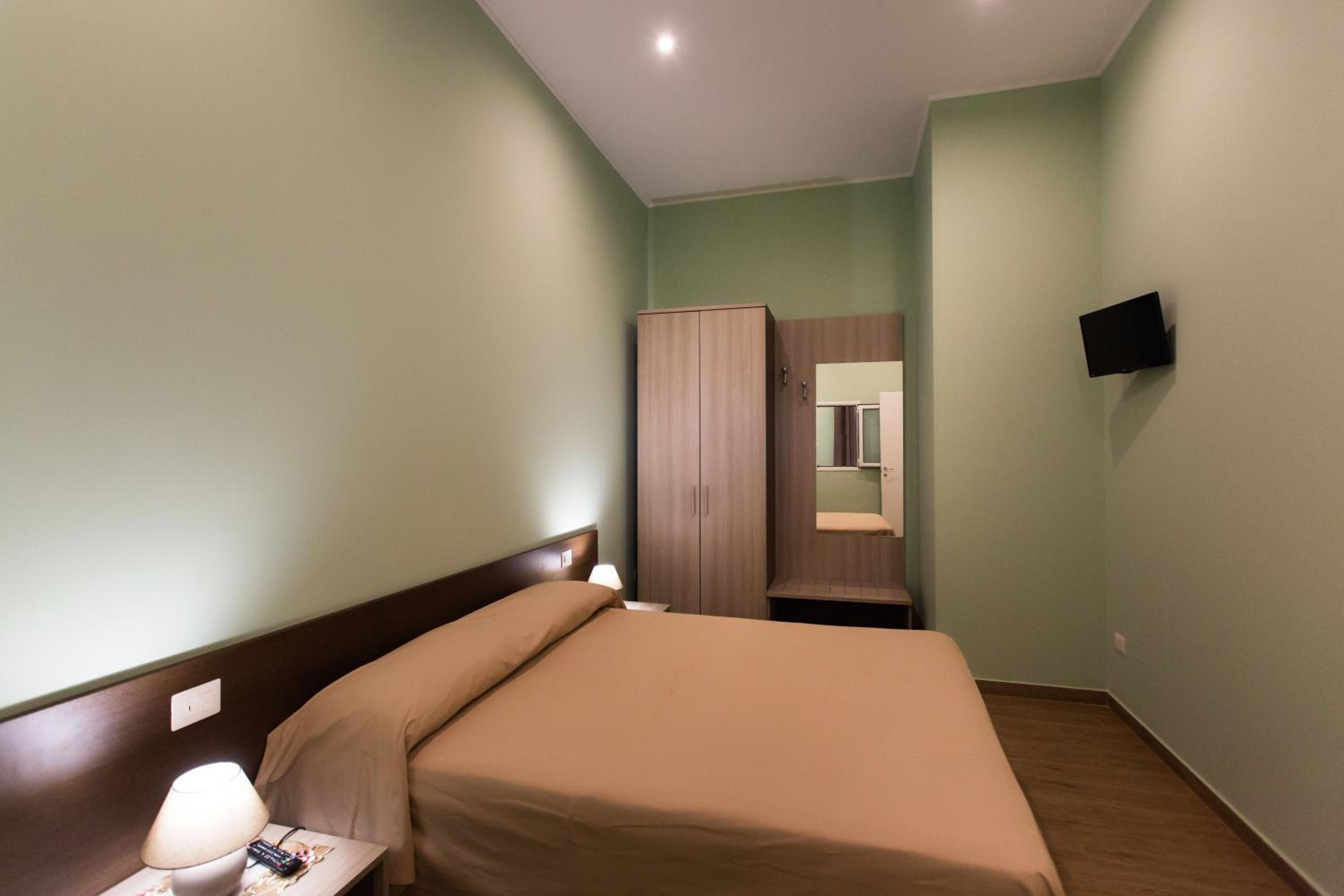 Standard Double or Twin Room with Balcony photo 3