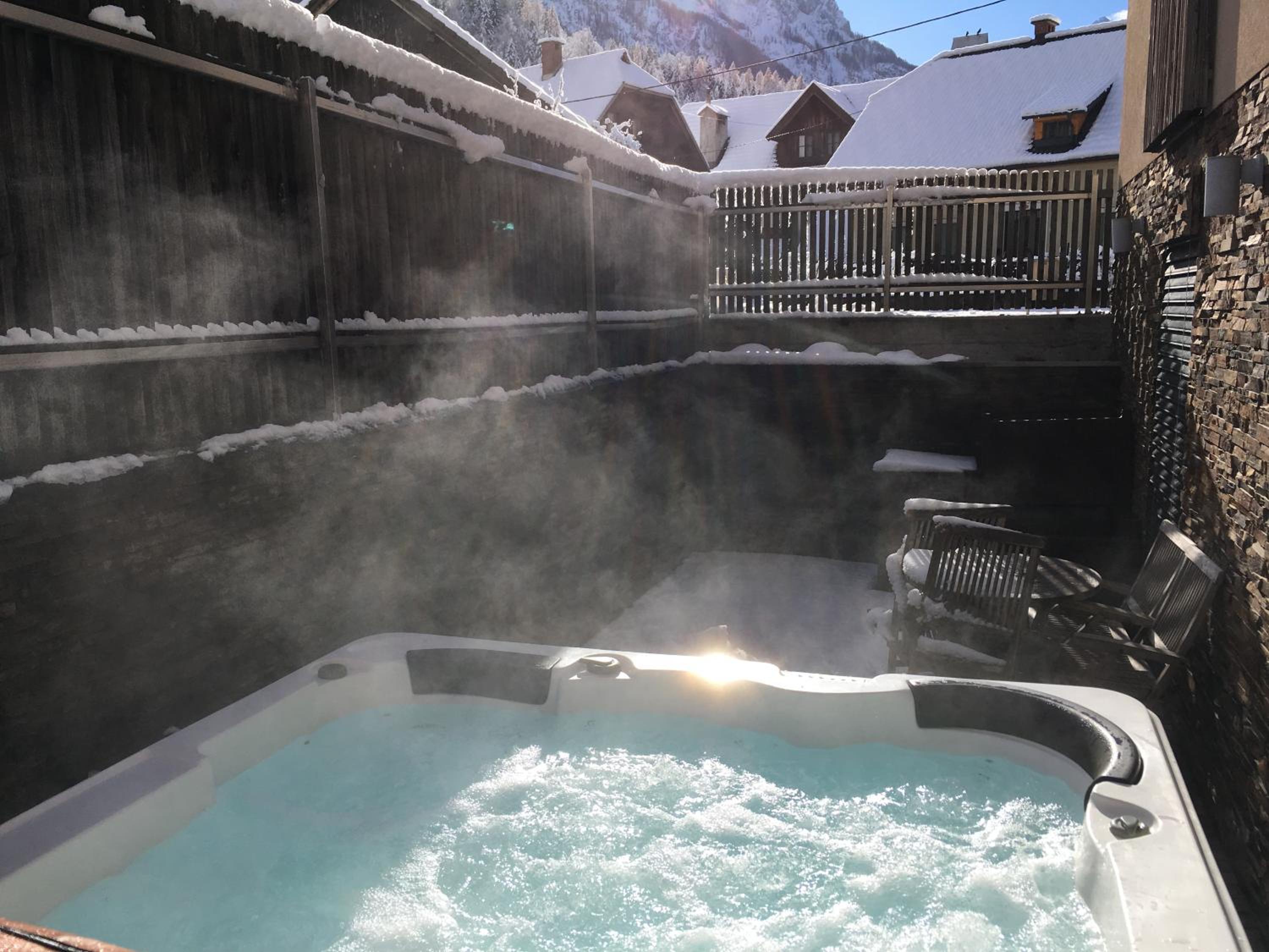 Superior Apartment with Sauna and Jacuzzi 3 photo 2
