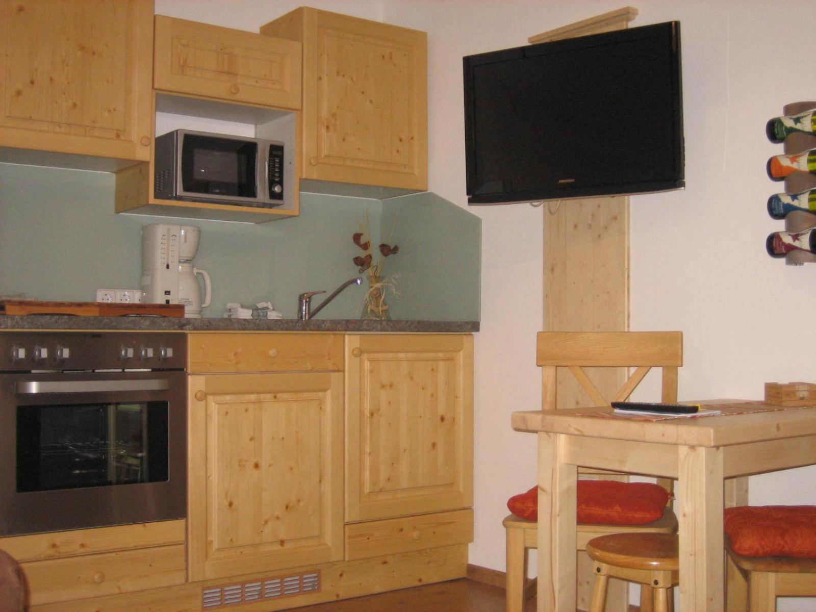 One-Bedroom Apartment photo 2