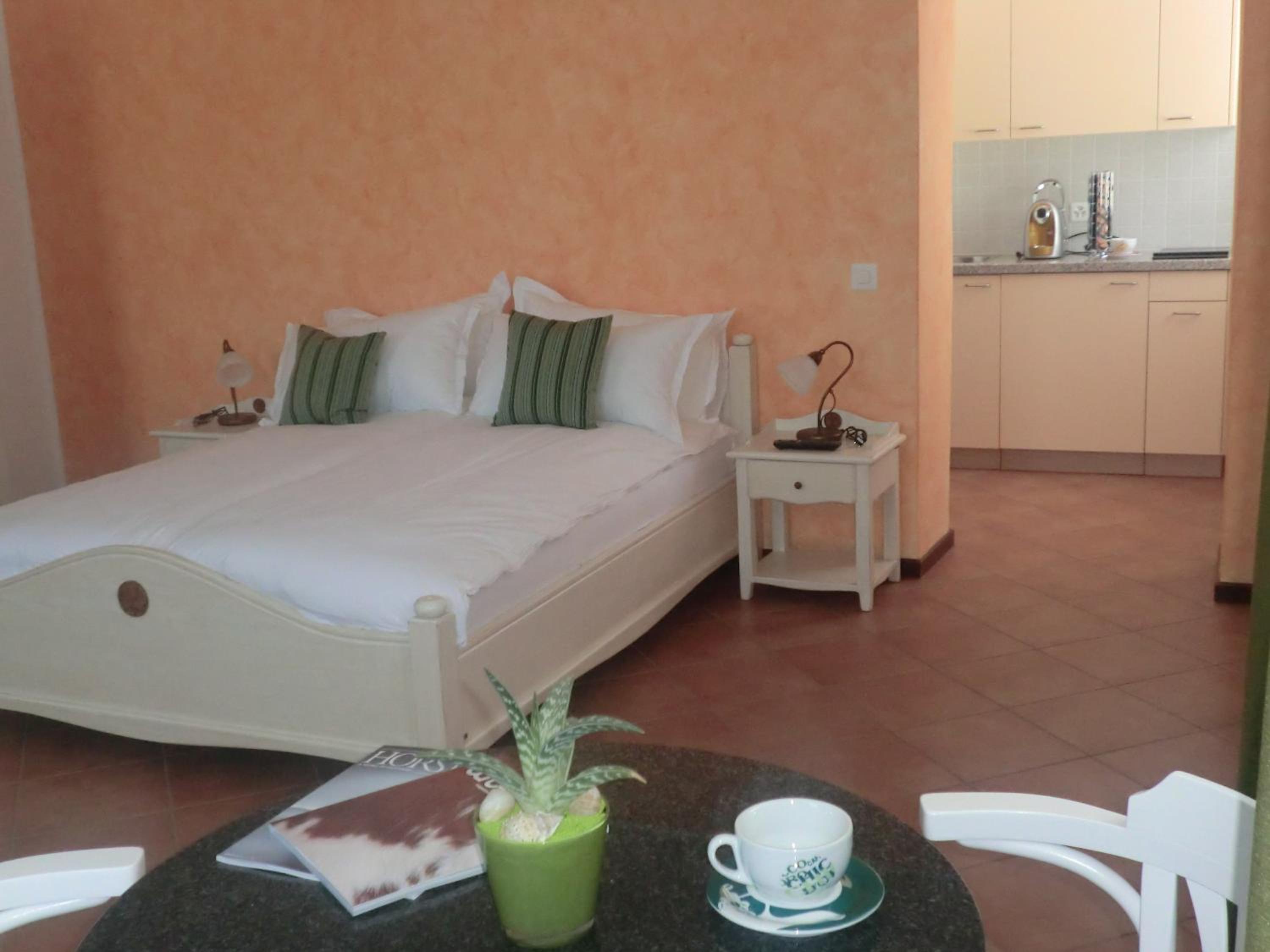 Deluxe Room - Photo 3