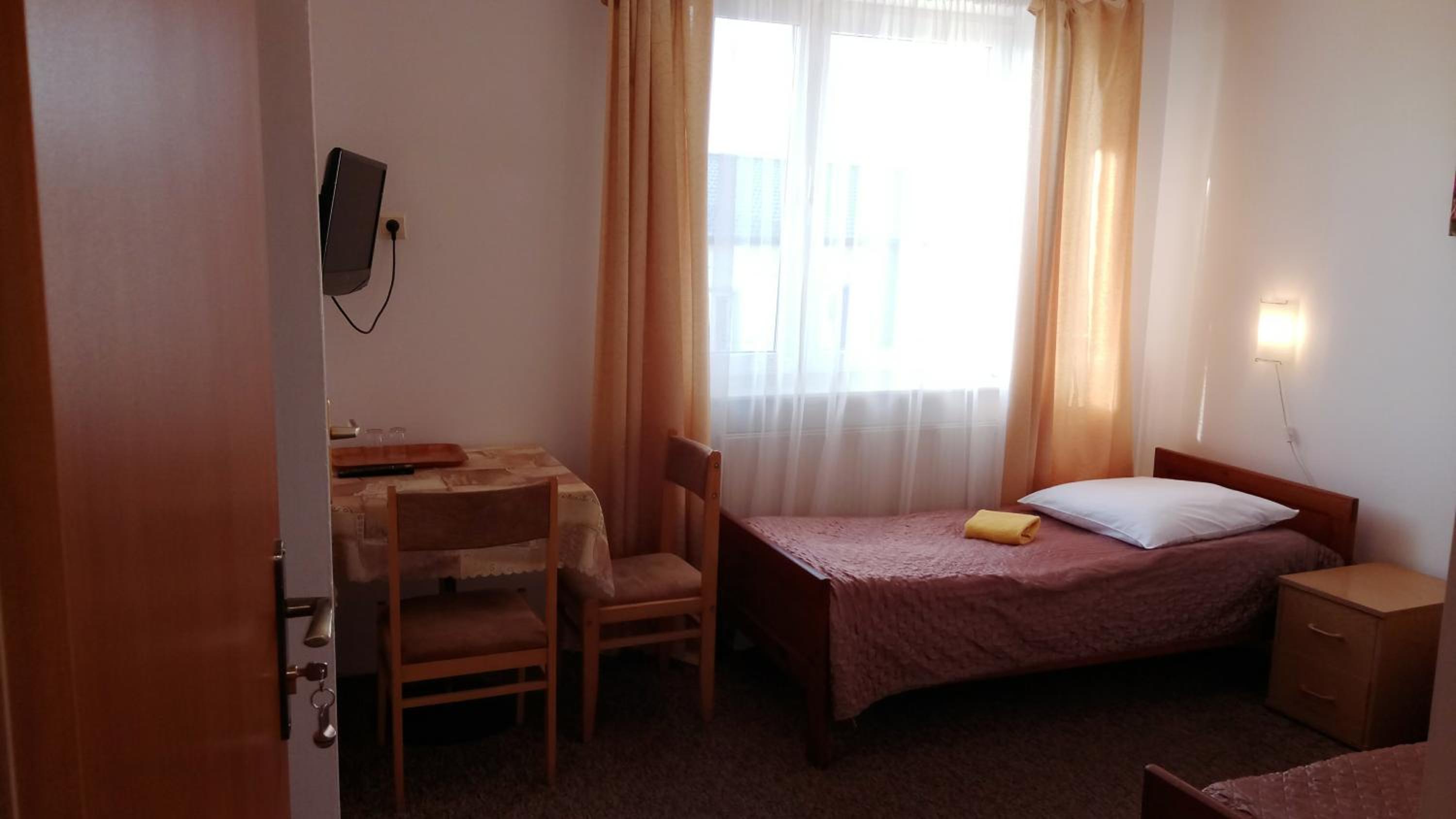 Standard Twin Room photo 2