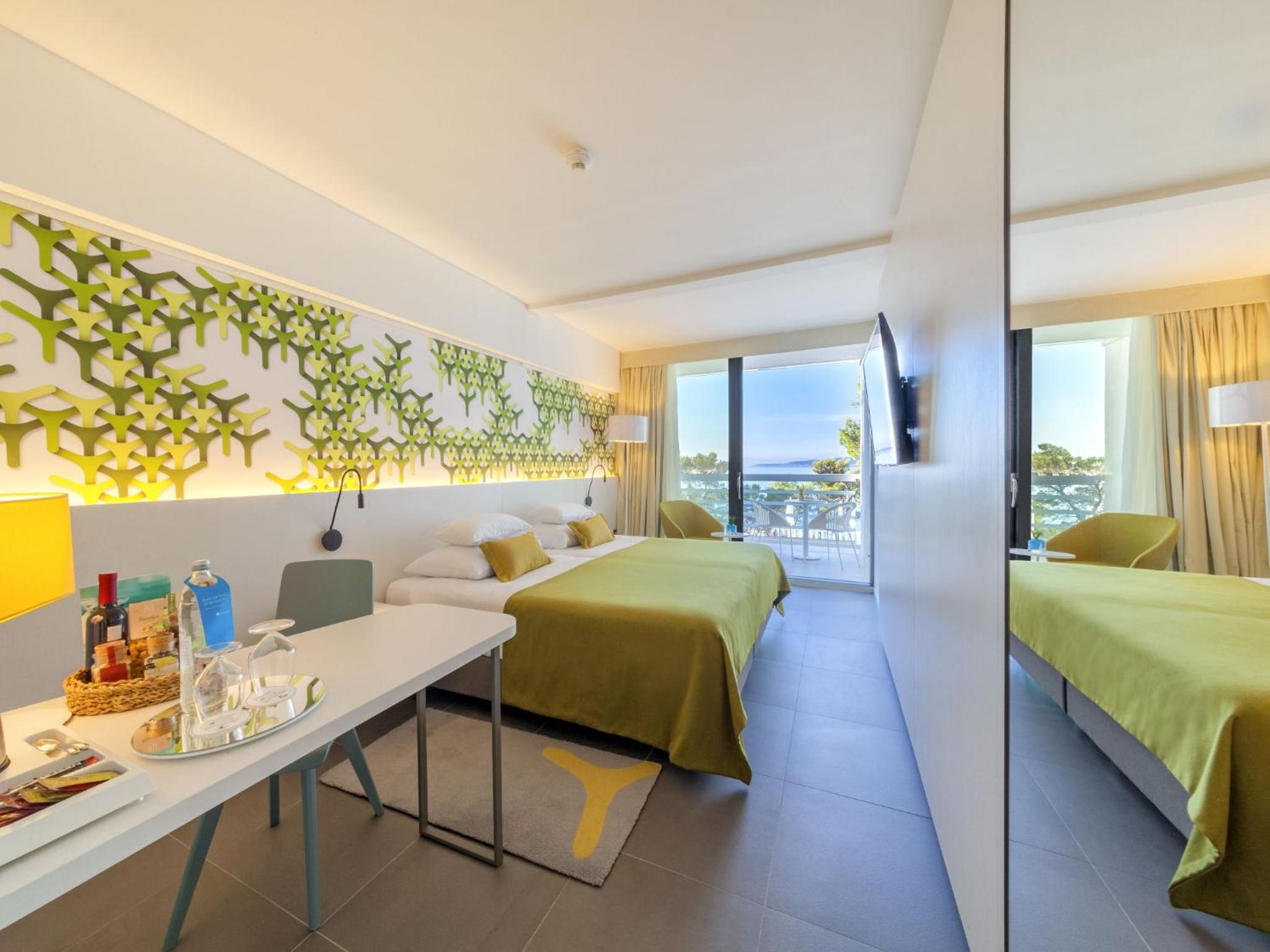 Standard Double Room with Balcony - Sea Side - Photo 1