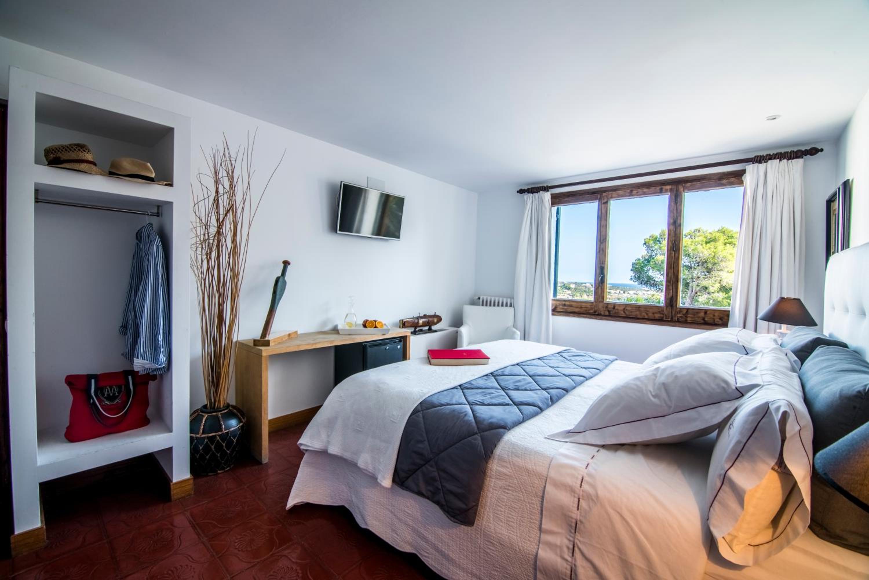 Superior Double Room with Partial Sea View photo 2