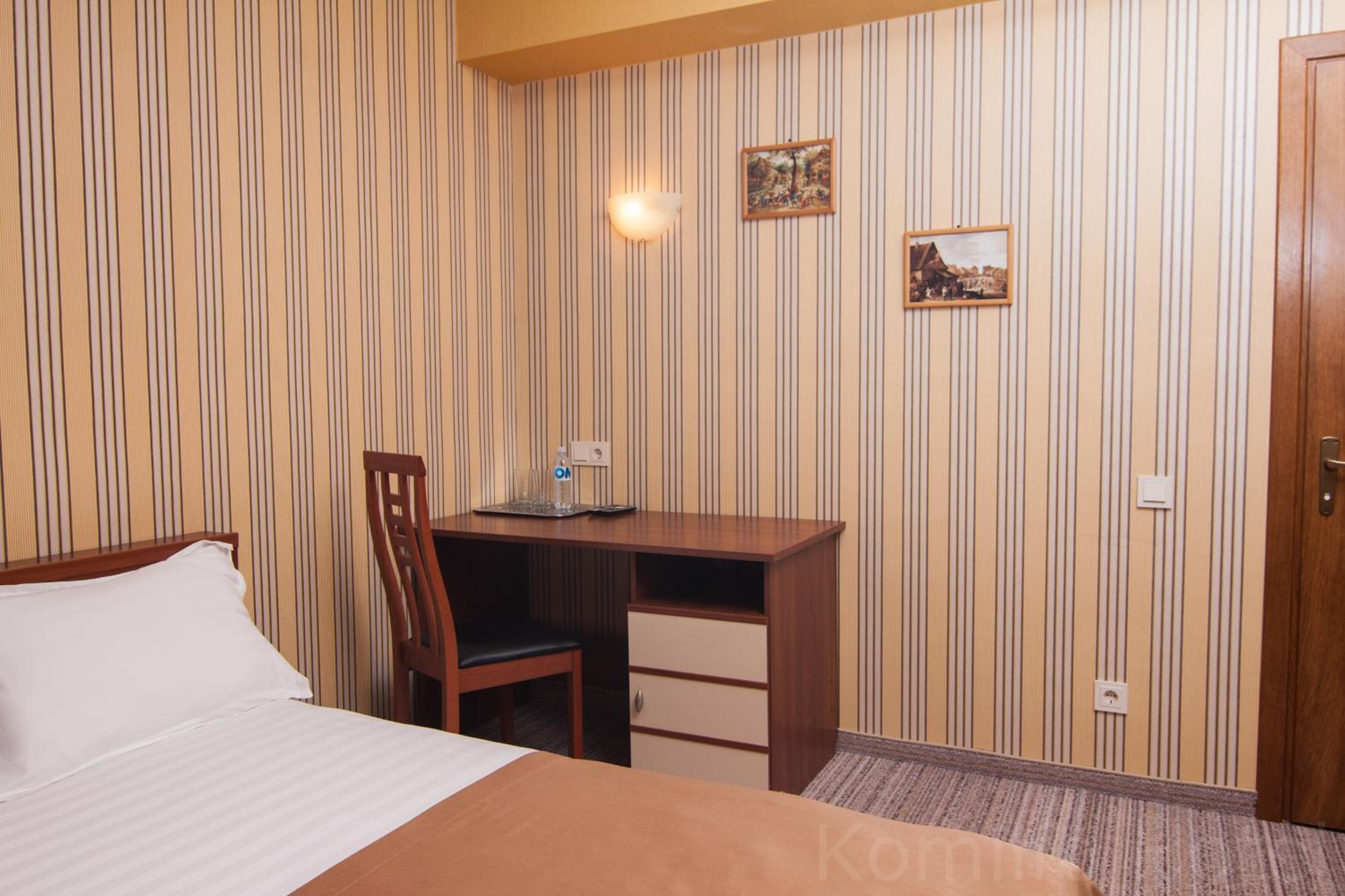 Standard Twin Room photo 3