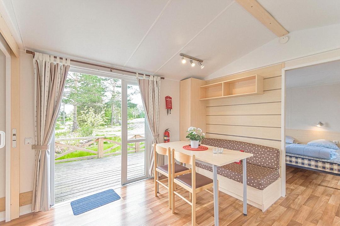 Two-Bedroom Cottage photo 2