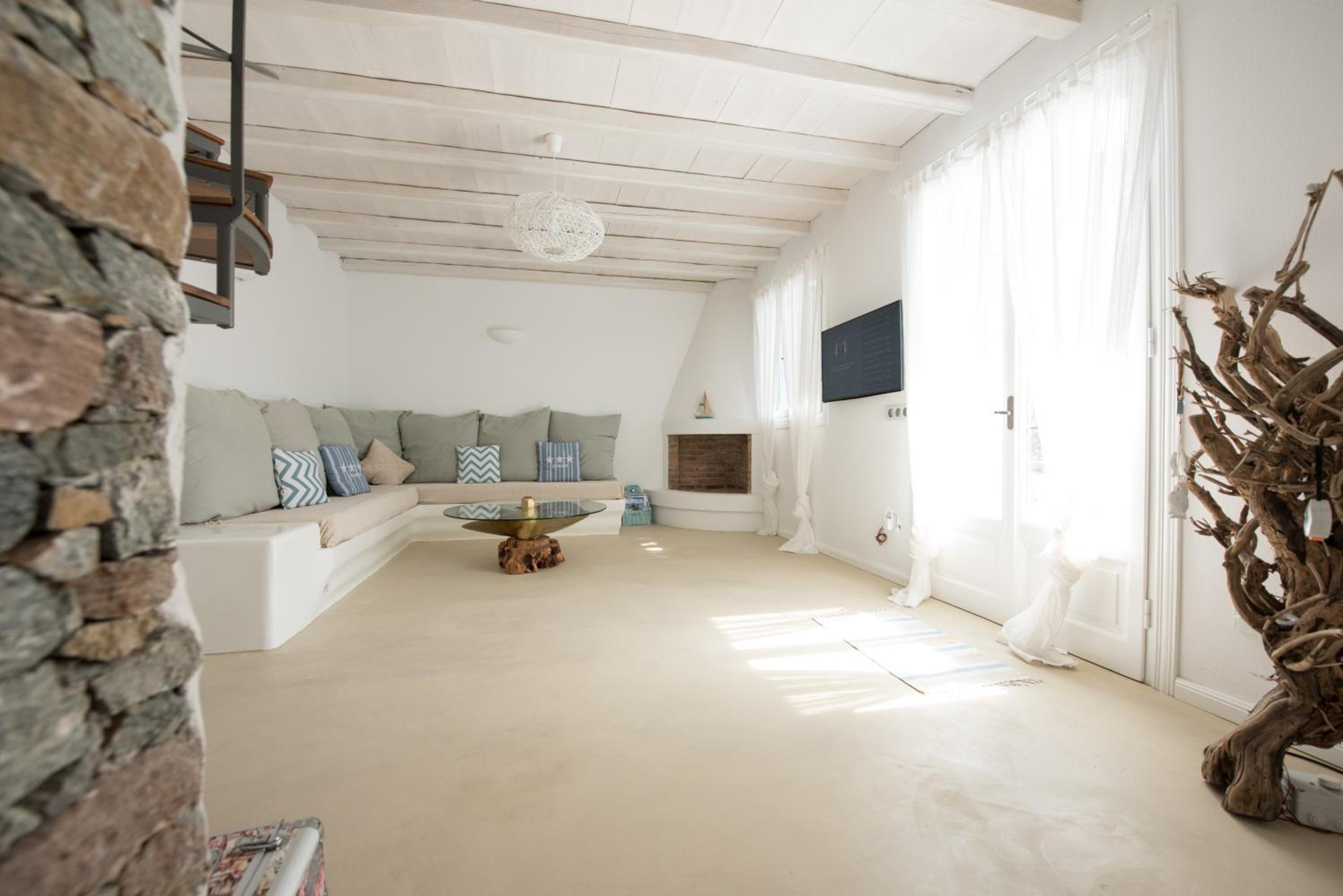 Villa with Private Pool - Photo 12
