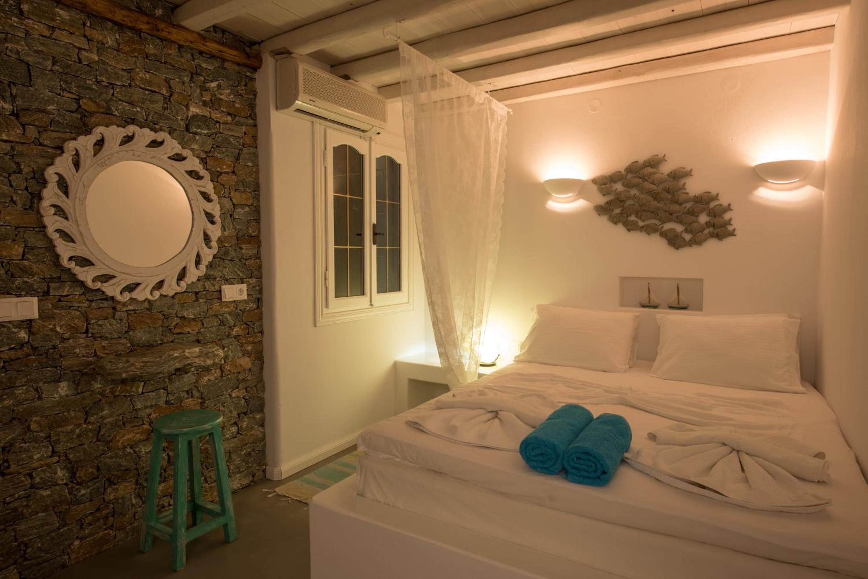 Villa with Private Pool - Photo 14