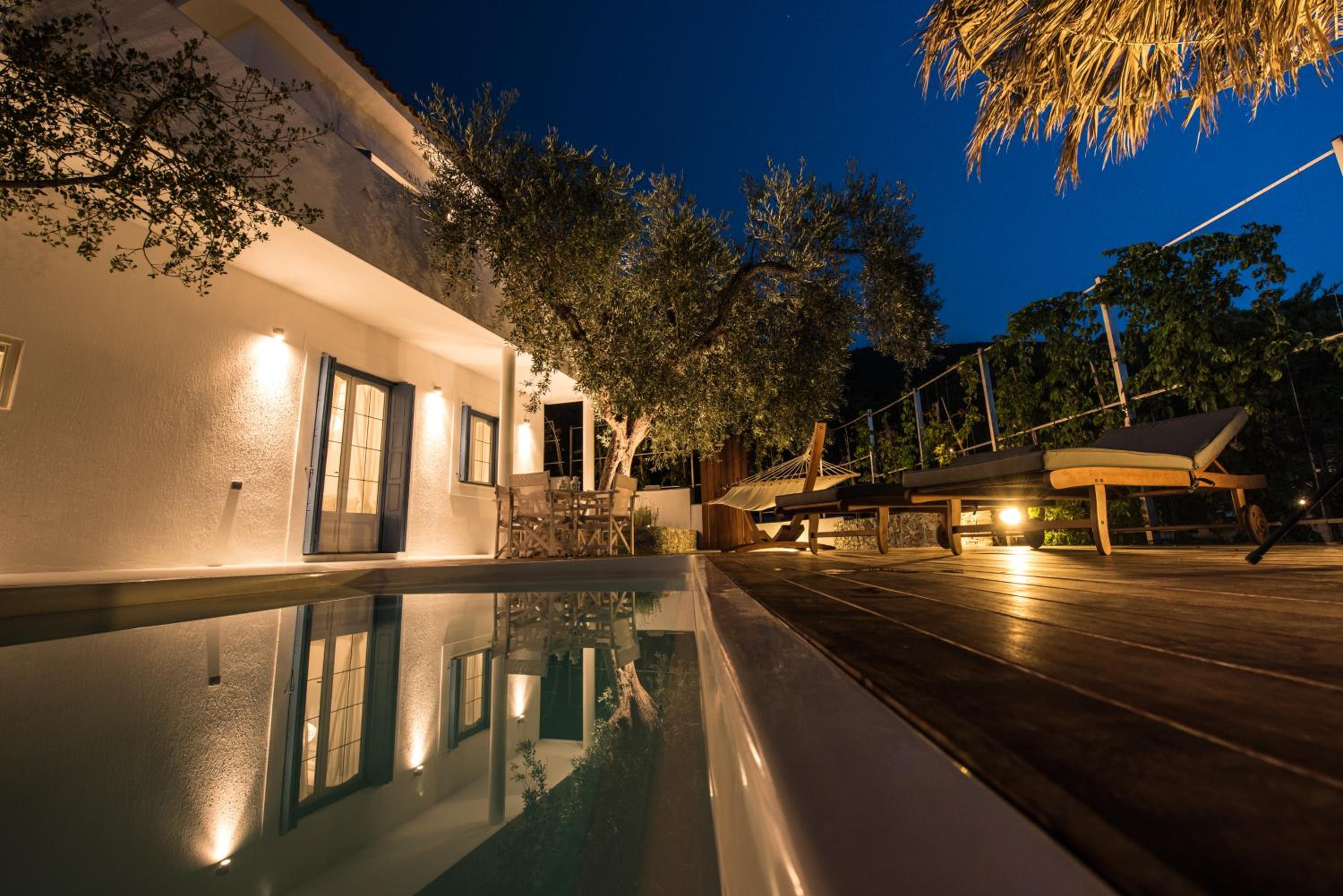 Villa with Private Pool - Photo 19