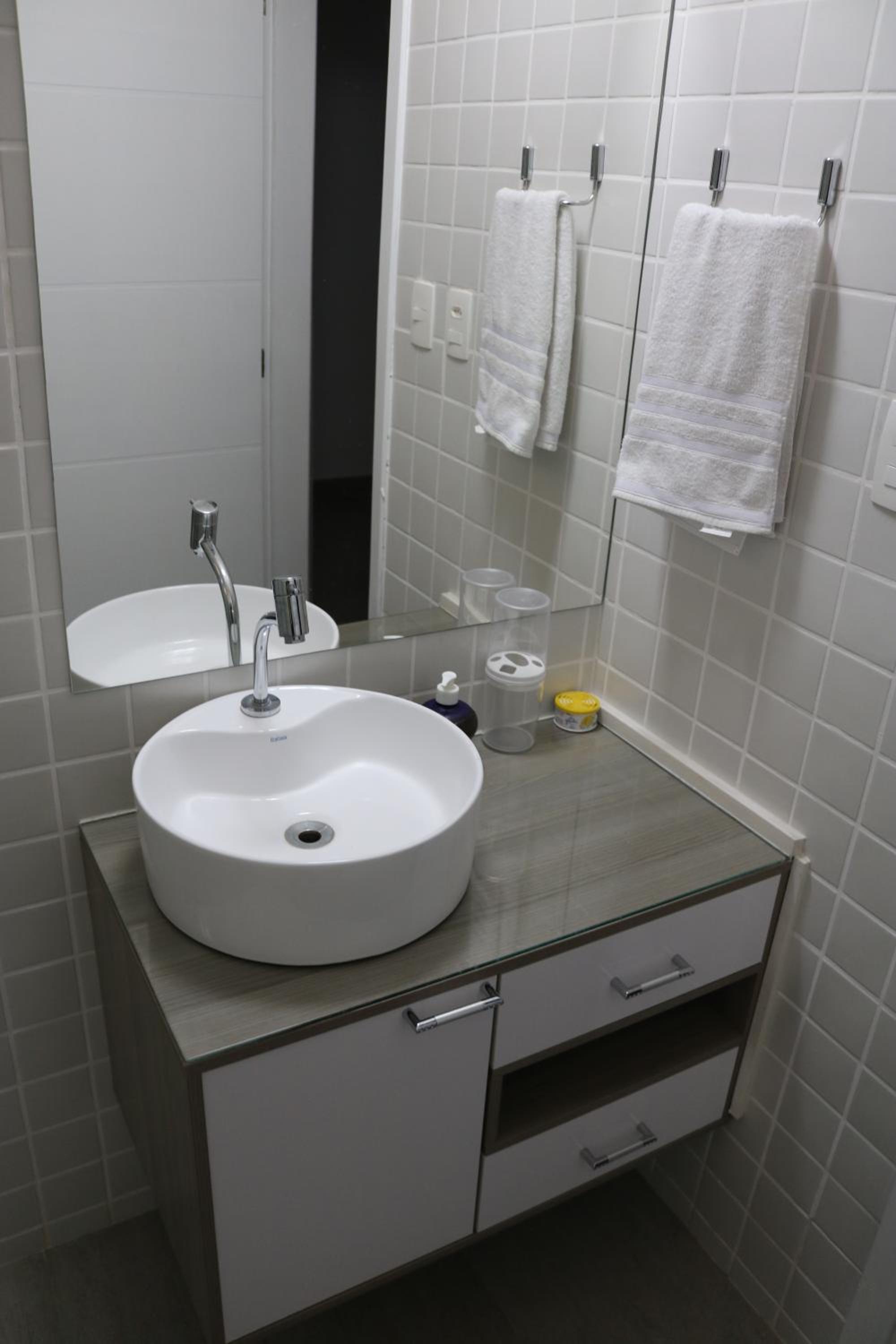 Cama em Quarto Compartilhado Misto com 6 Camas photo 2