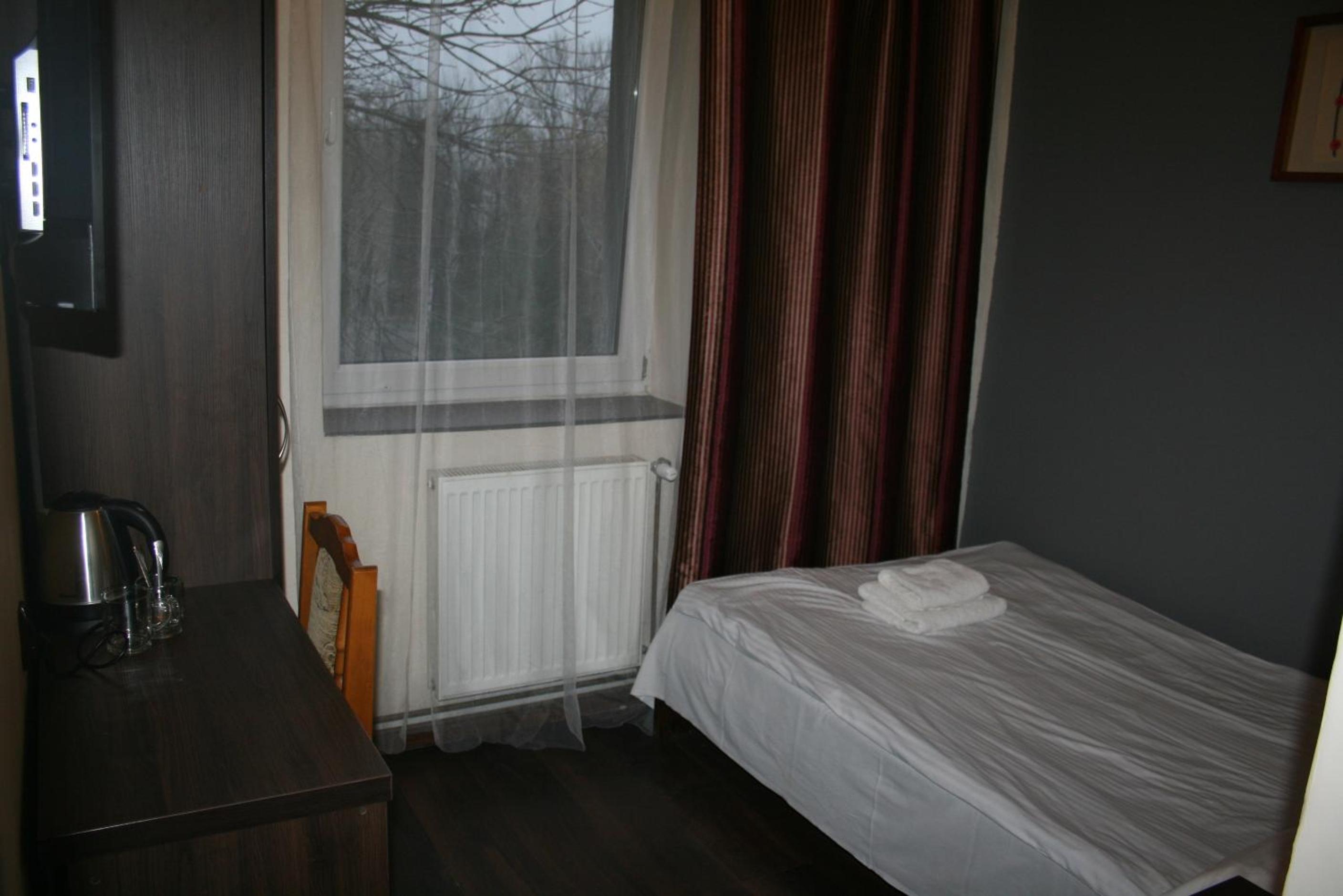 Standard Single Room with Shared Bathroom photo 2