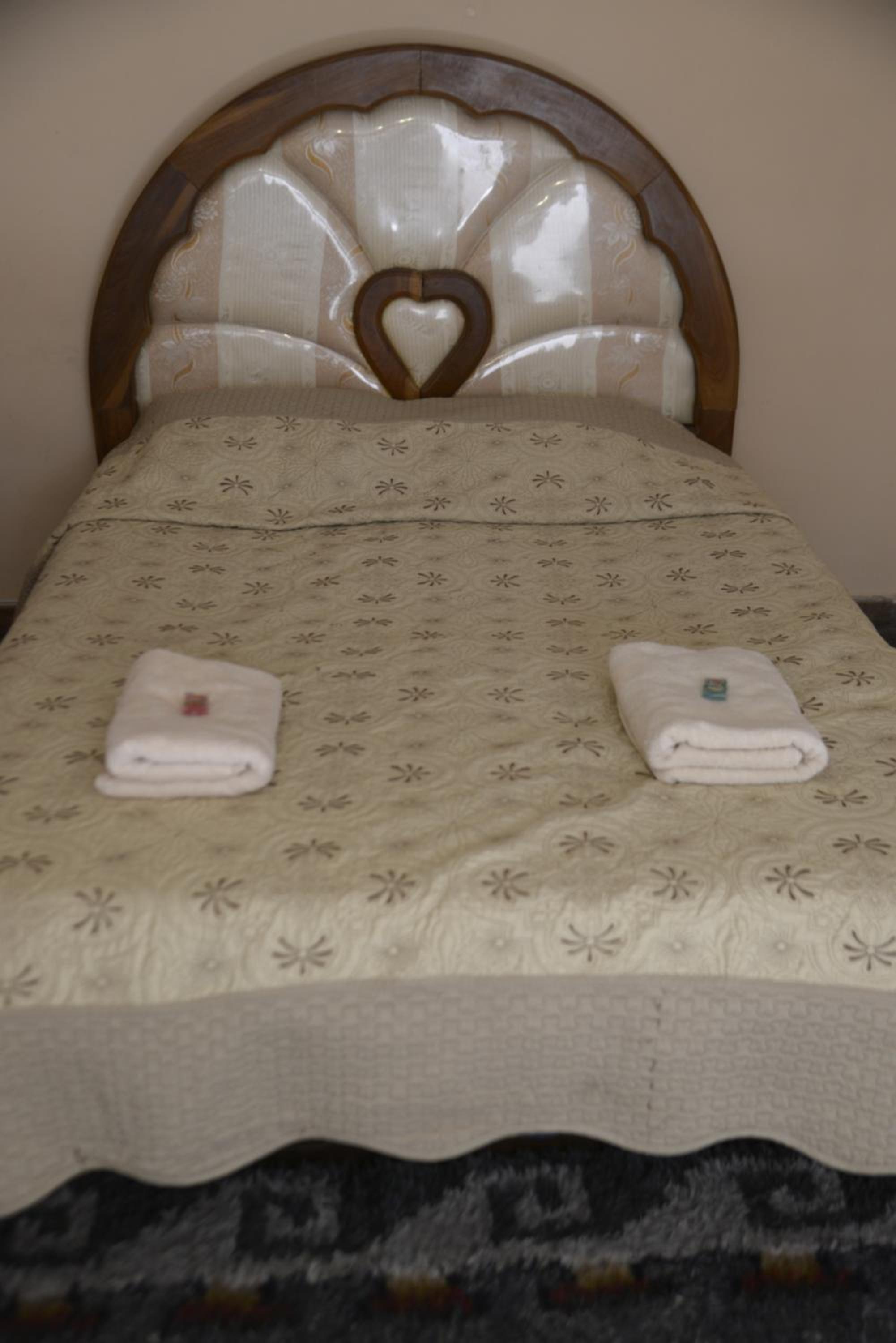 Double or Twin Room with Shared Bathroom photo 2