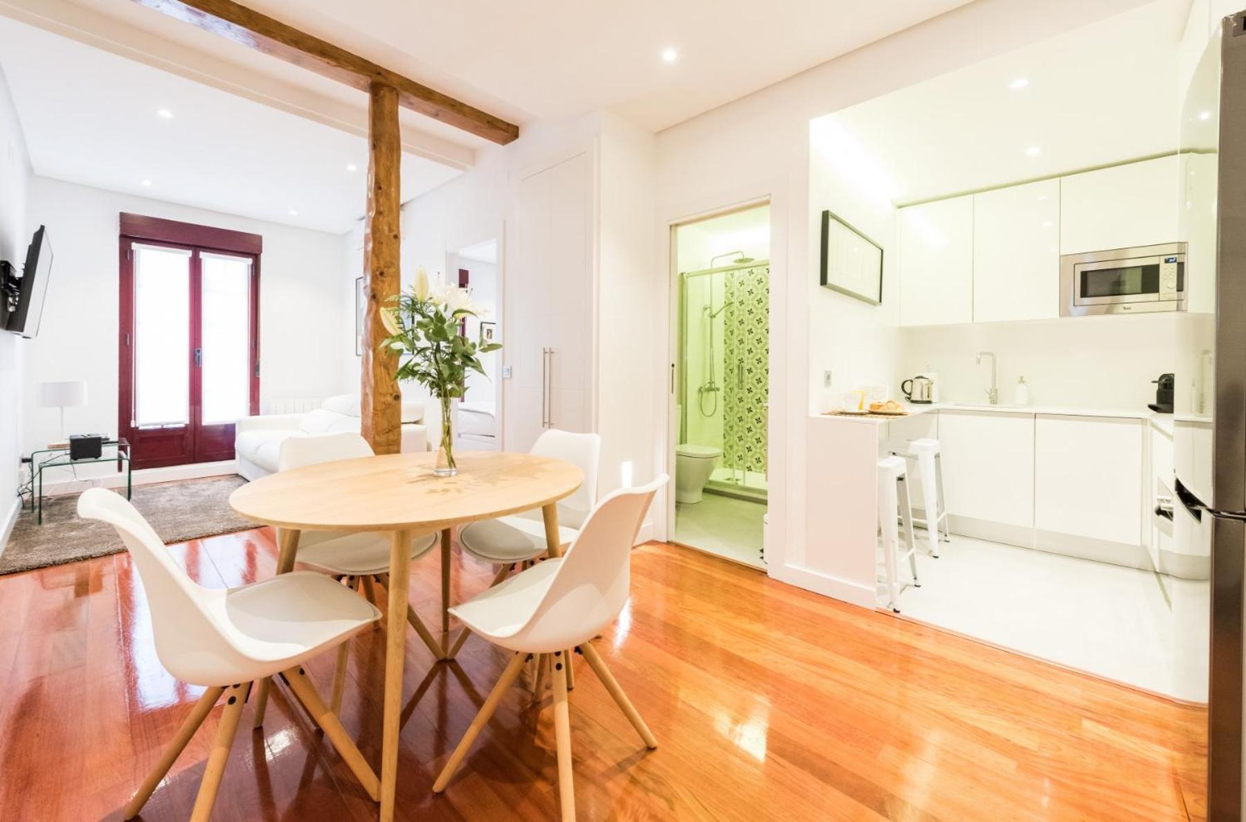 Apartamento con Balcón