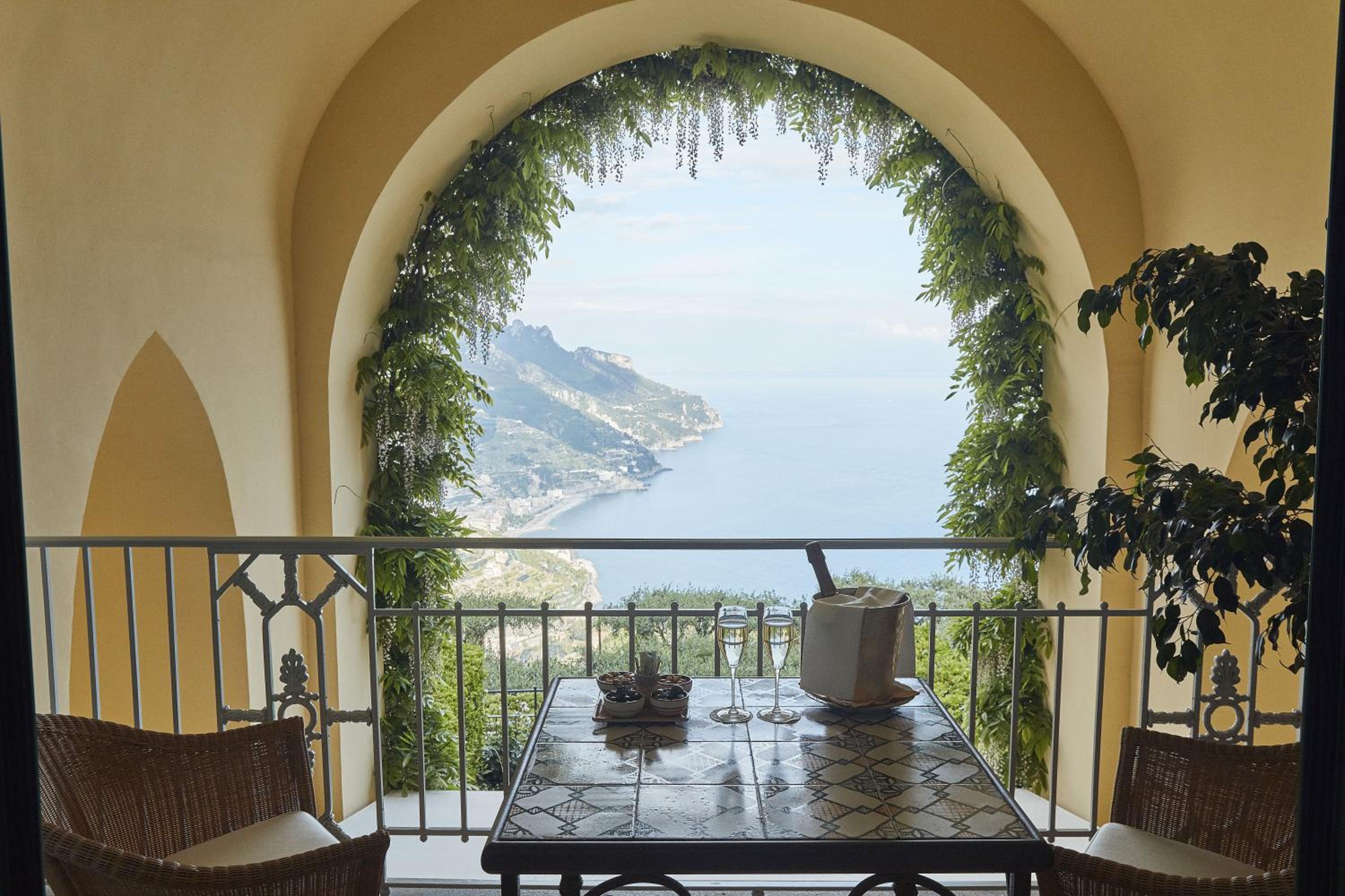 Premium Junior Suite with Terrace and Sea View photo 3