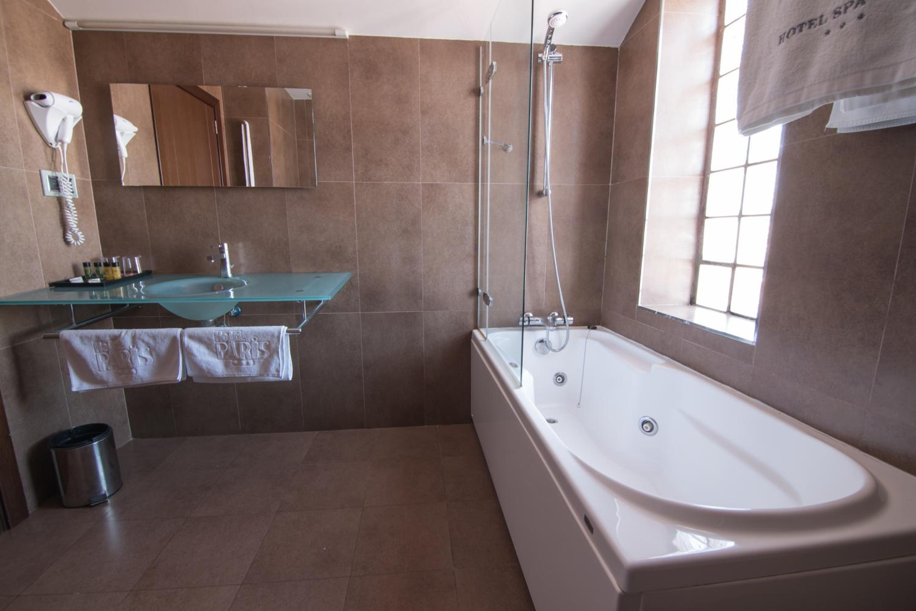 Superior Double Room - Photo 8