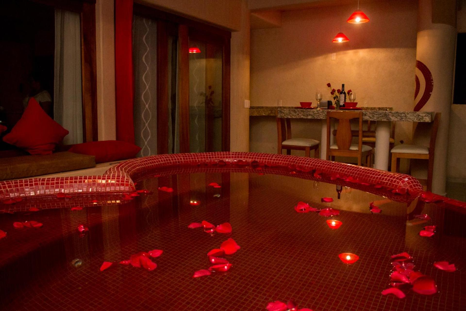 Deluxe Suite - Photo 6